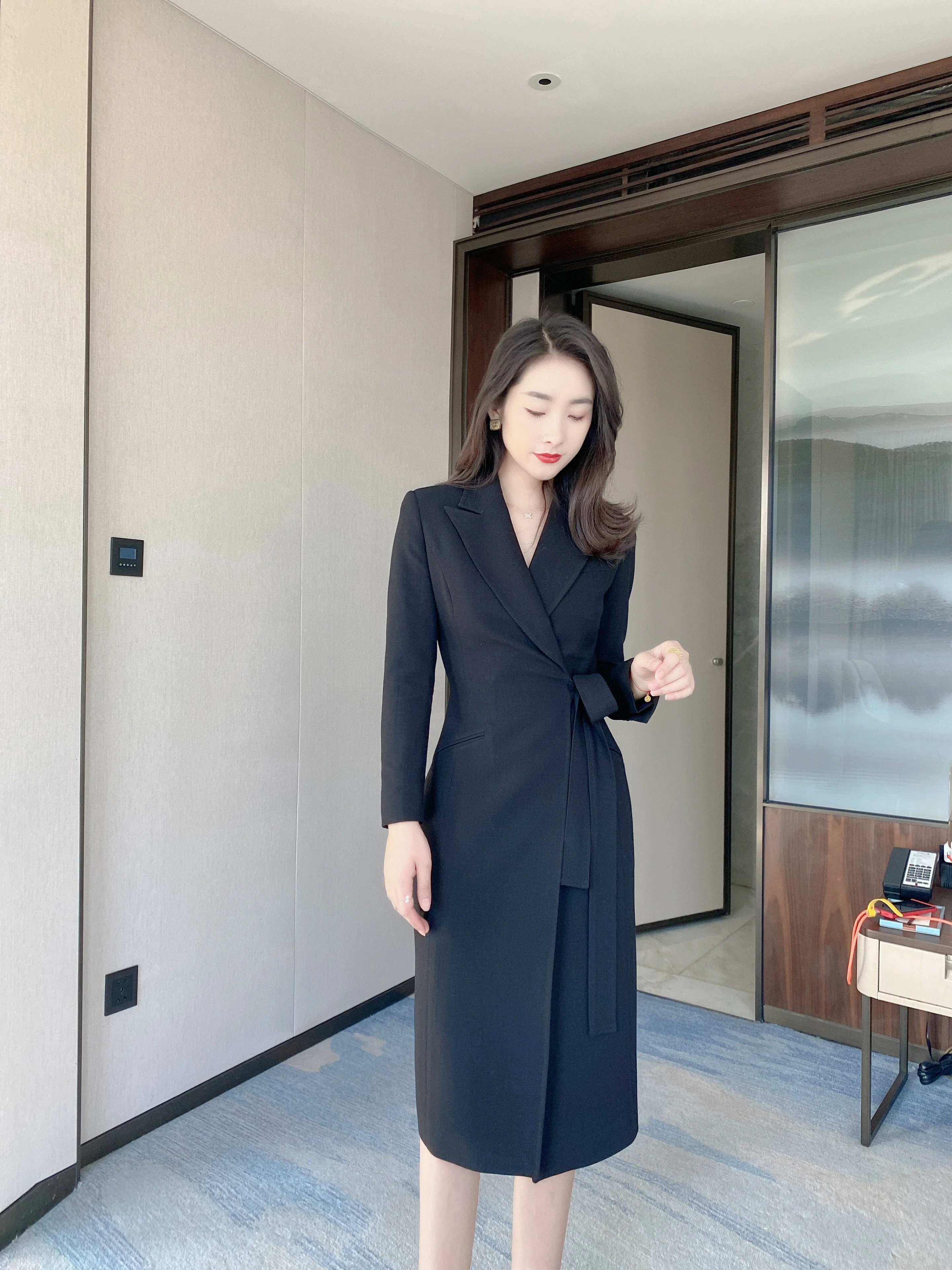 Autumn Black Classic Suit Jacket with Elegant Long Skirt - Image 2