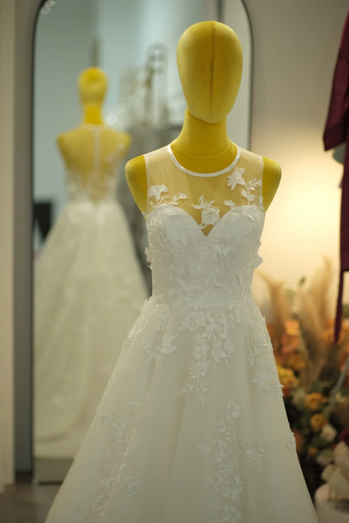 Lux Fabric Half Lace with 3D Lace Size M Wedding Gown | Ready-to-Wear - Image 5