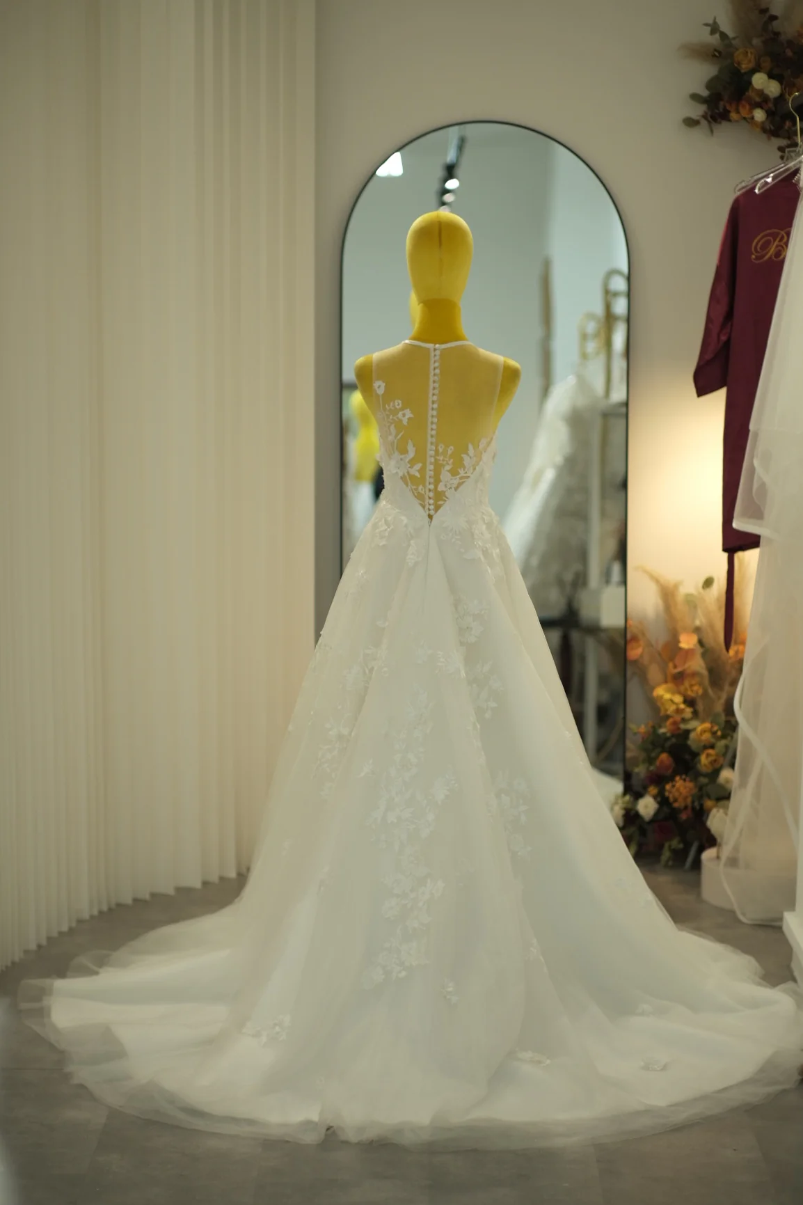 Lux Fabric Half Lace with 3D Lace Size M Wedding Gown | Ready-to-Wear - Image 6