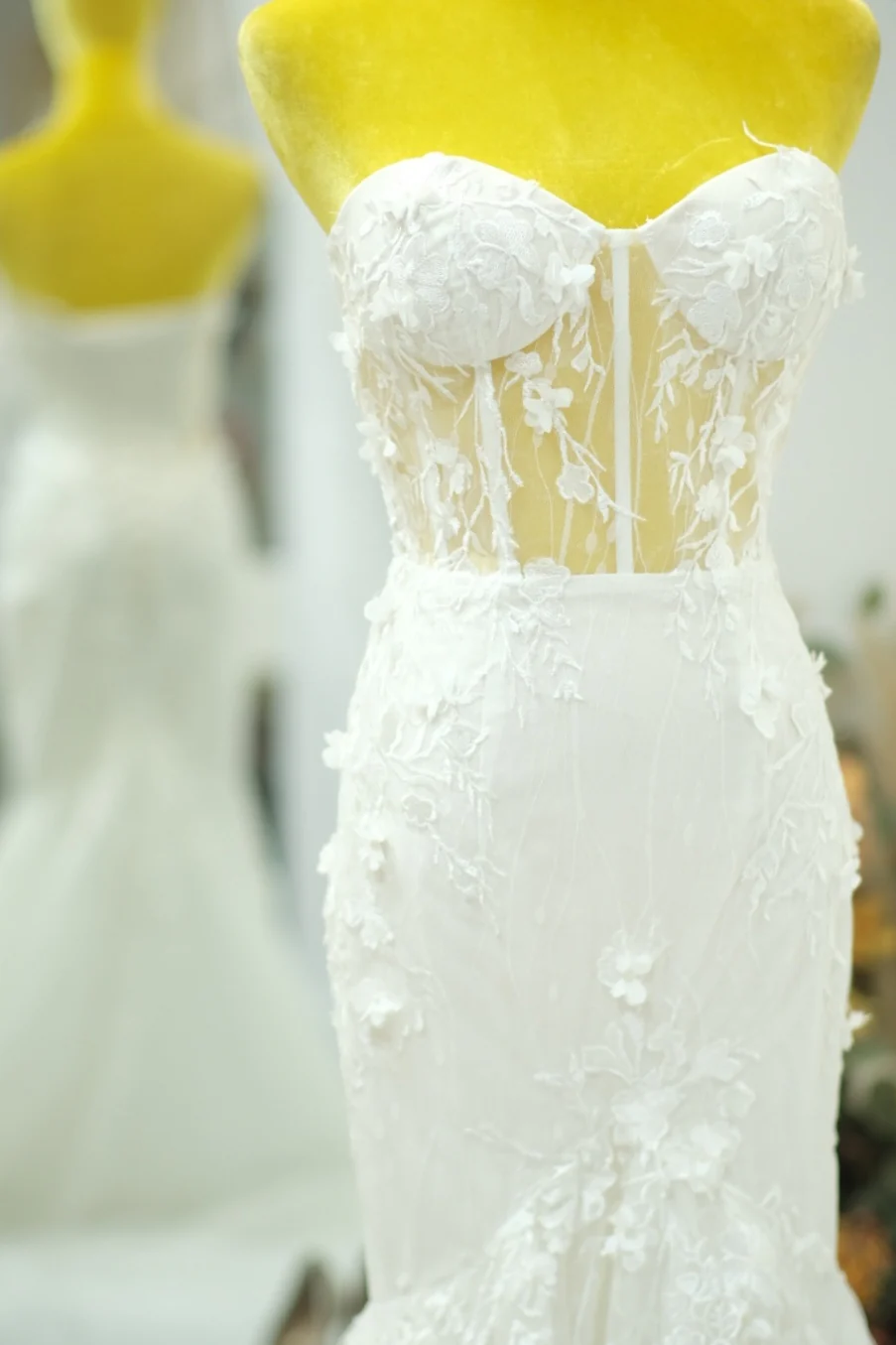 Lux 3D Lace Size S Wedding Gown | Ready-to-Wear - Image 9