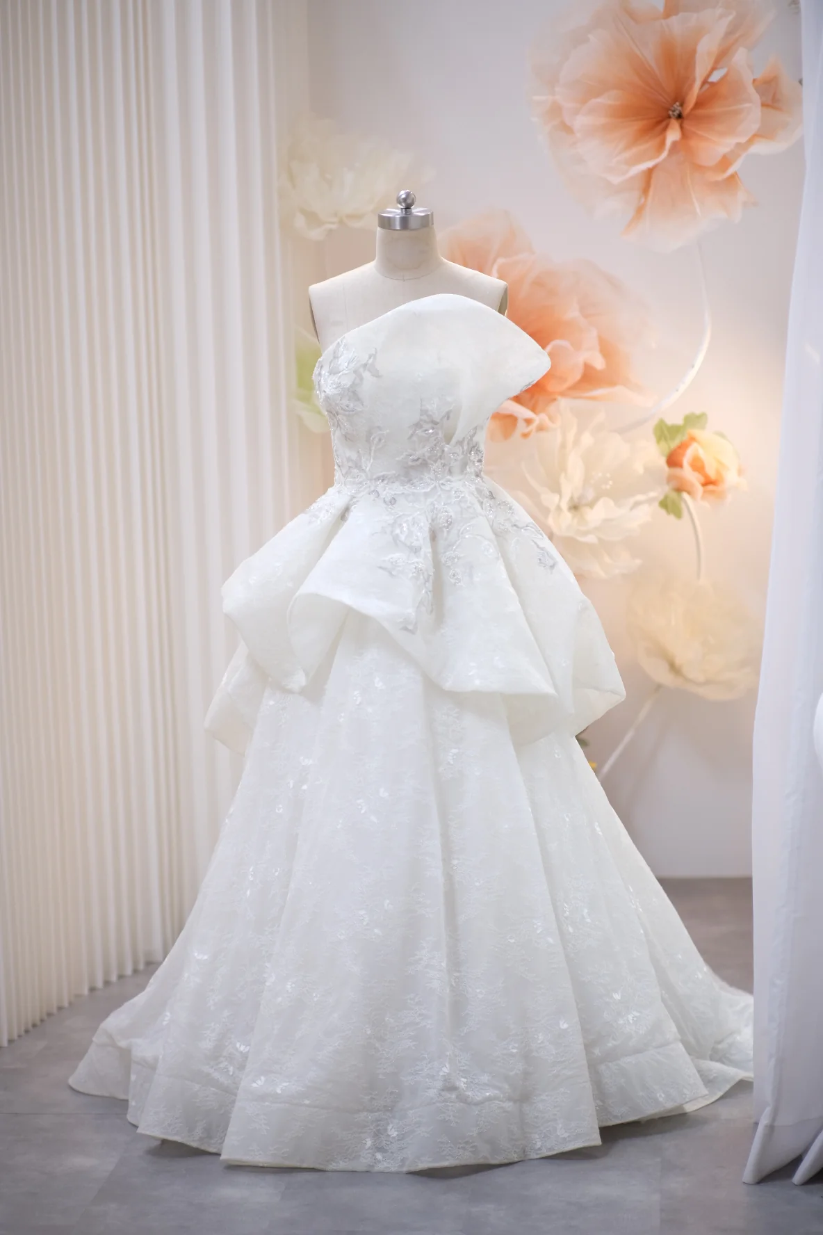 Lux Full Fabric Lace with Beaded Wedding Gown Size L | Ready-to-Wear