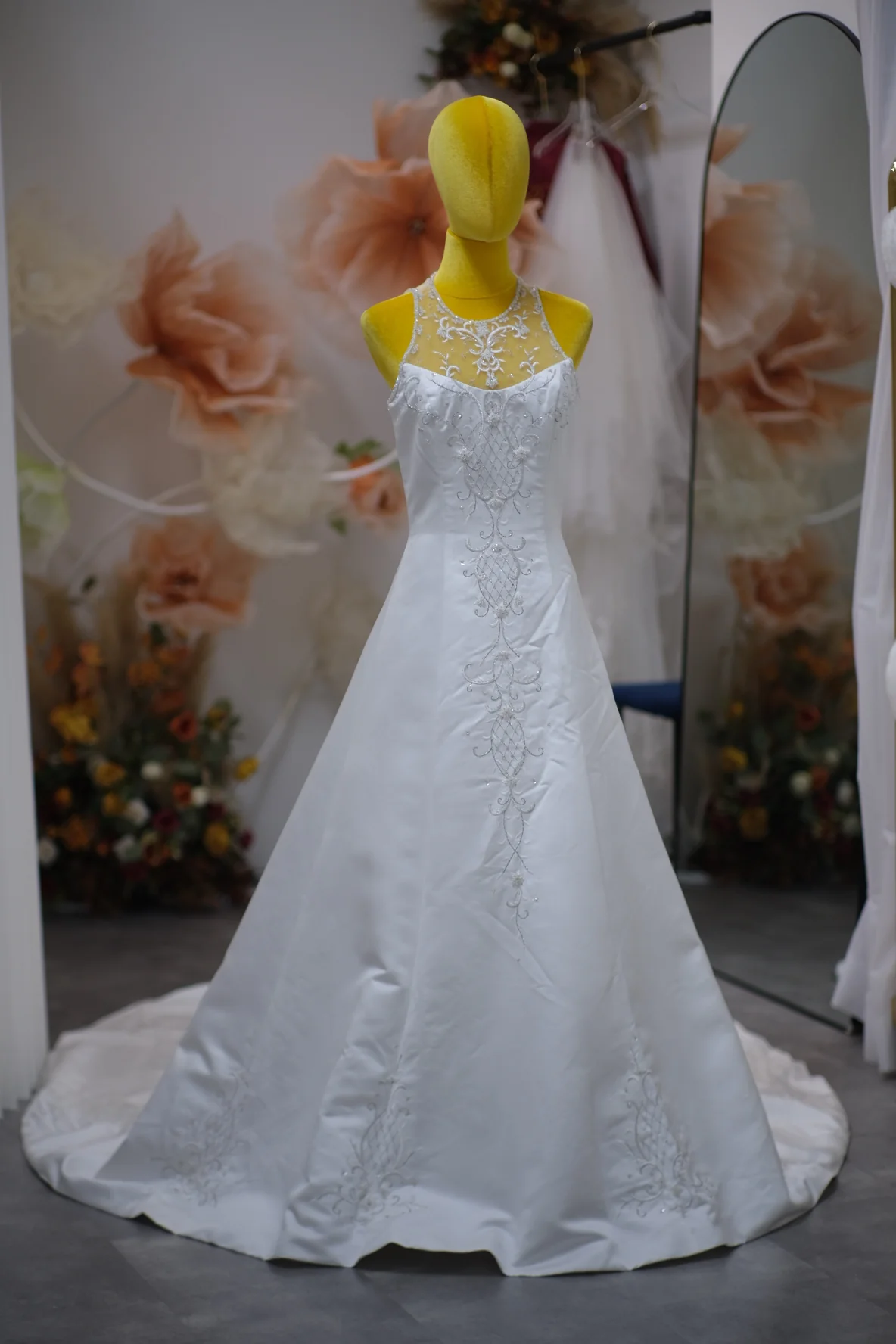 Premium Half Lace with Beaded Wedding Gown Size L | Ready-to-Wear