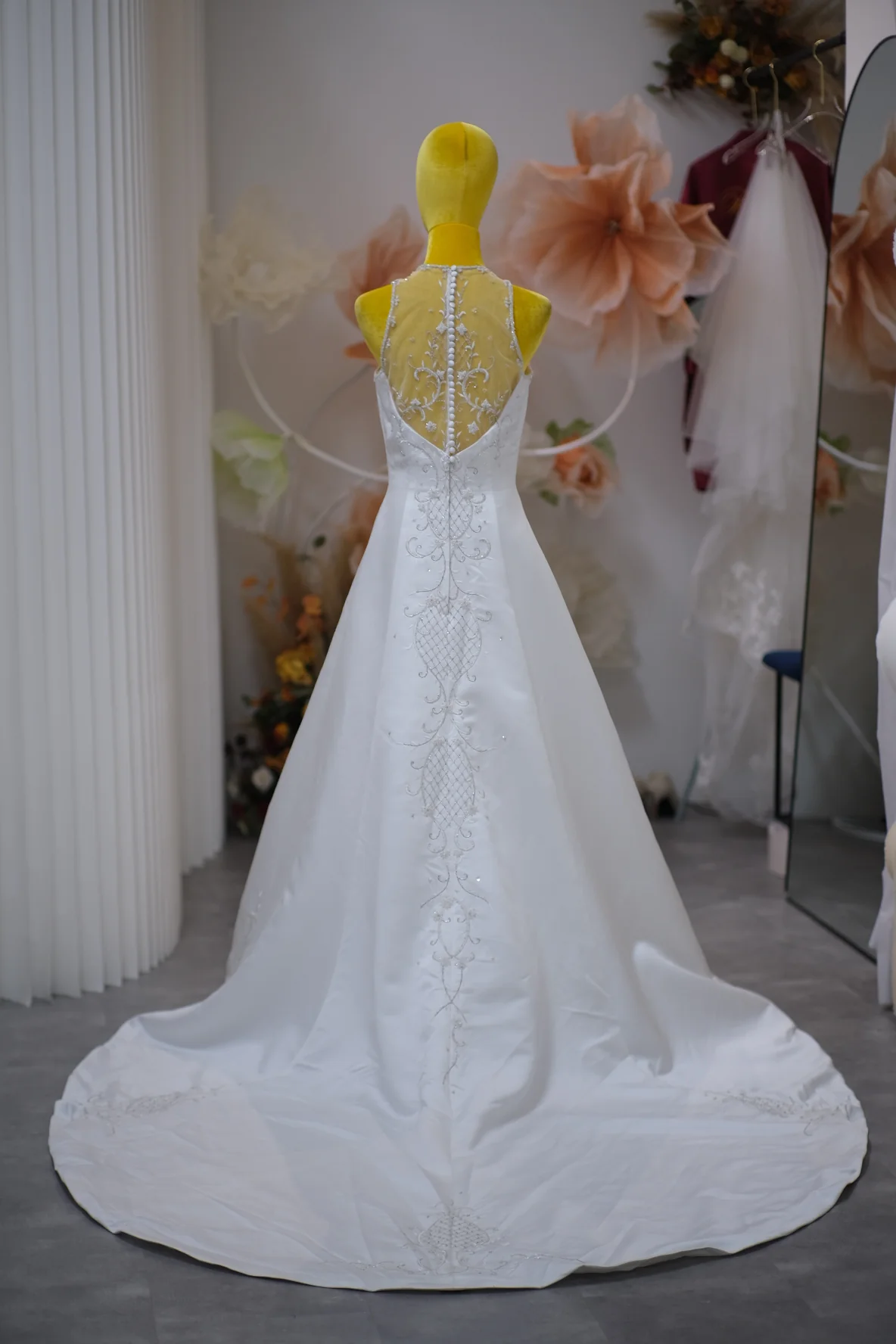 Premium Half Lace with Beaded Wedding Gown Size L | Ready-to-Wear - Image 2