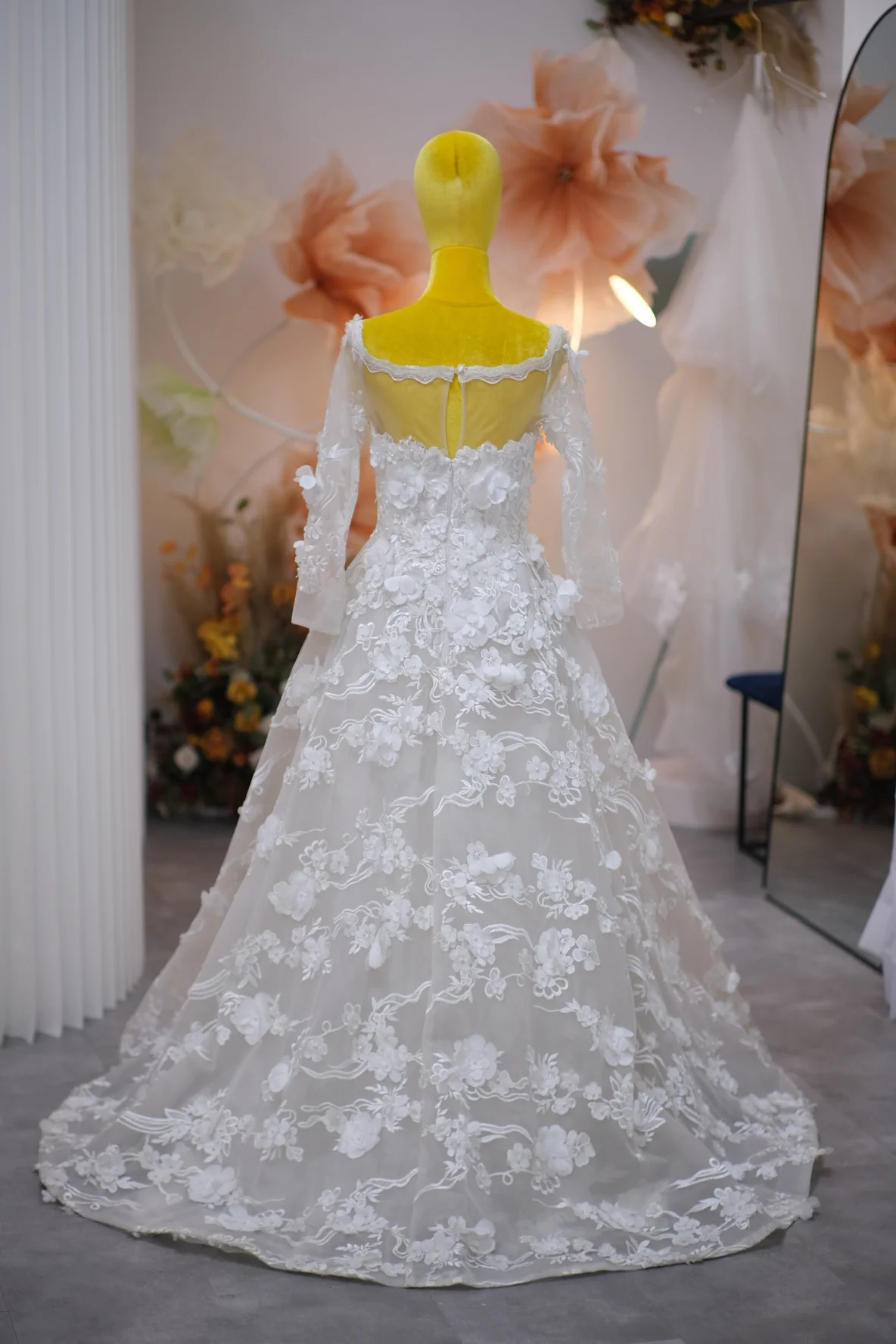 Luxury Full Lace with Beaded Wedding Gown Size M | Ready-to-Wear - Image 3