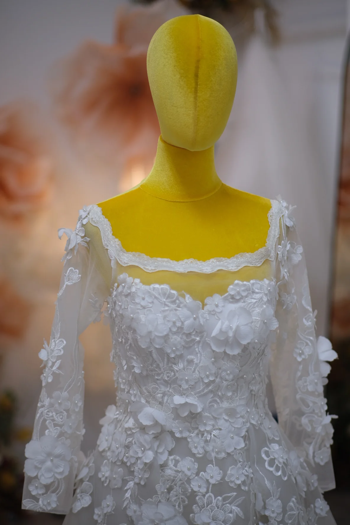 Luxury Full Lace with Beaded Wedding Gown Size M | Ready-to-Wear - Image 4
