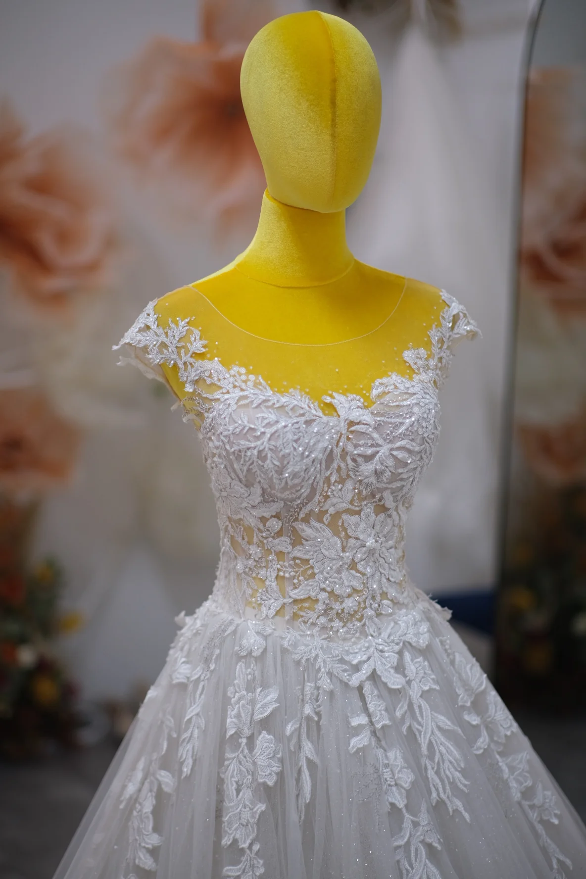 Luxury Full Lace with Beaded Wedding Gown Size M | Ready-to-Wear - Image 6