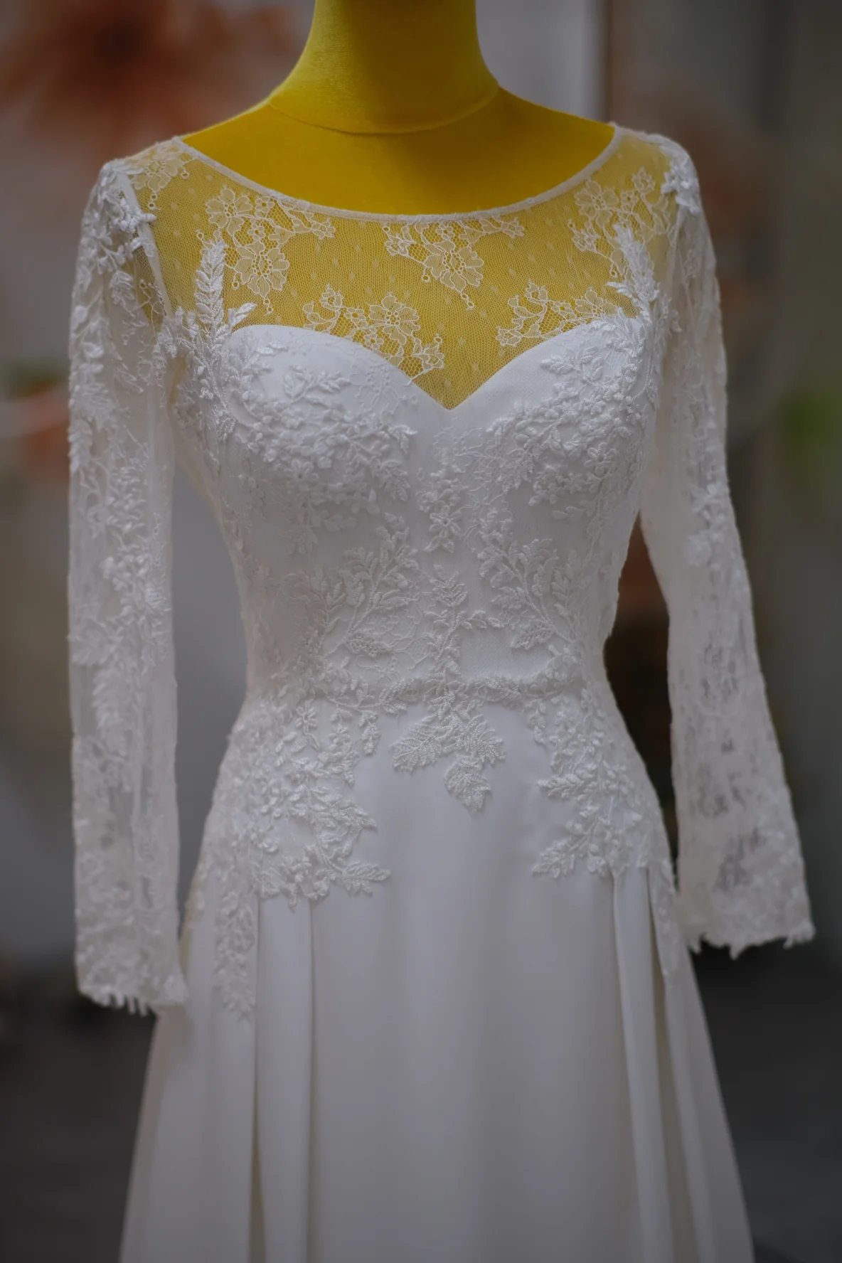 Premium Half Lace Wedding Gown Size M | Ready-to-Wear - Image 4