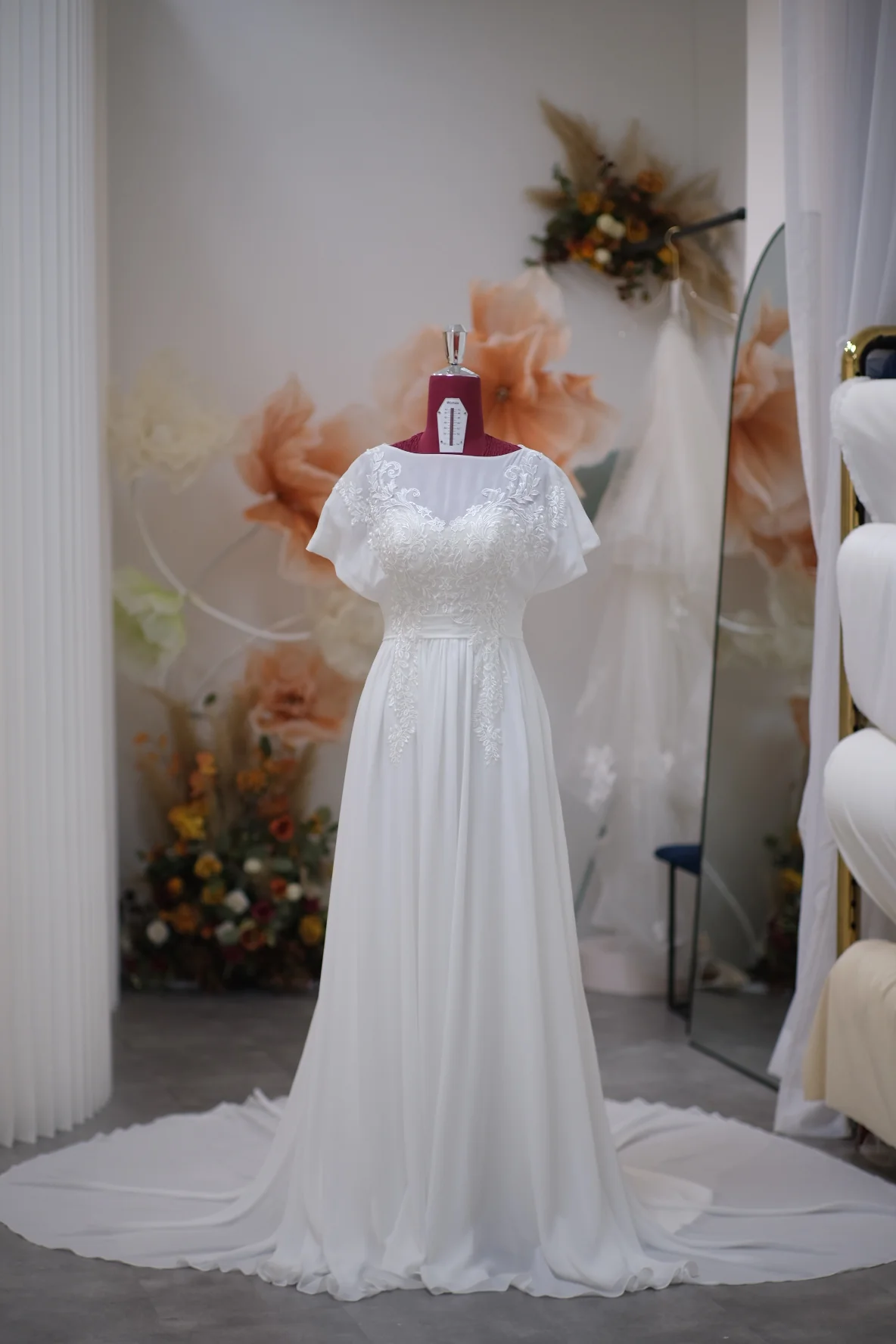 Premium Half Lace Wedding Gown Size M | Ready-to-Wear