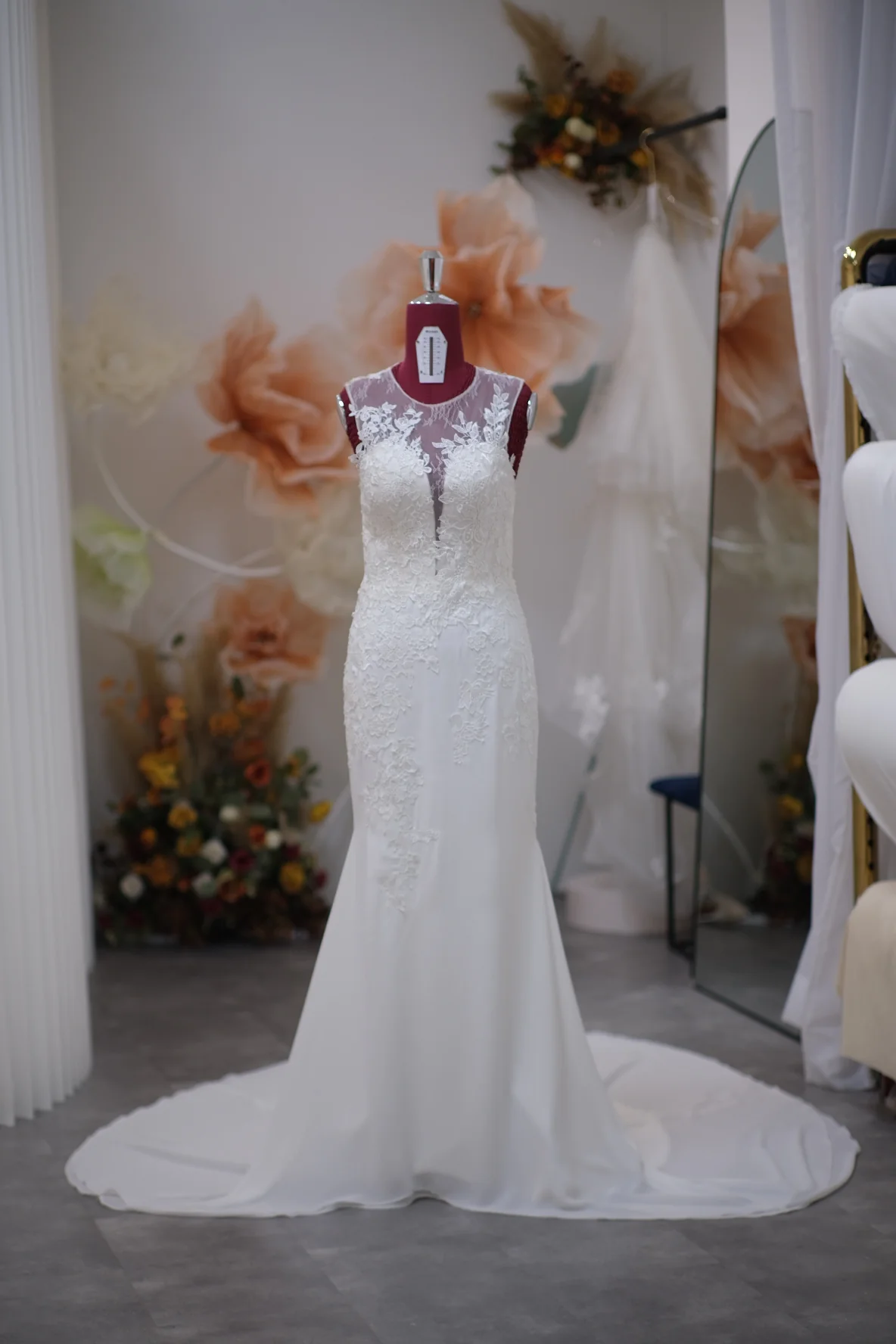 Premium Half Lace Wedding Gown Size M Bust 84 | Ready-to-Wear