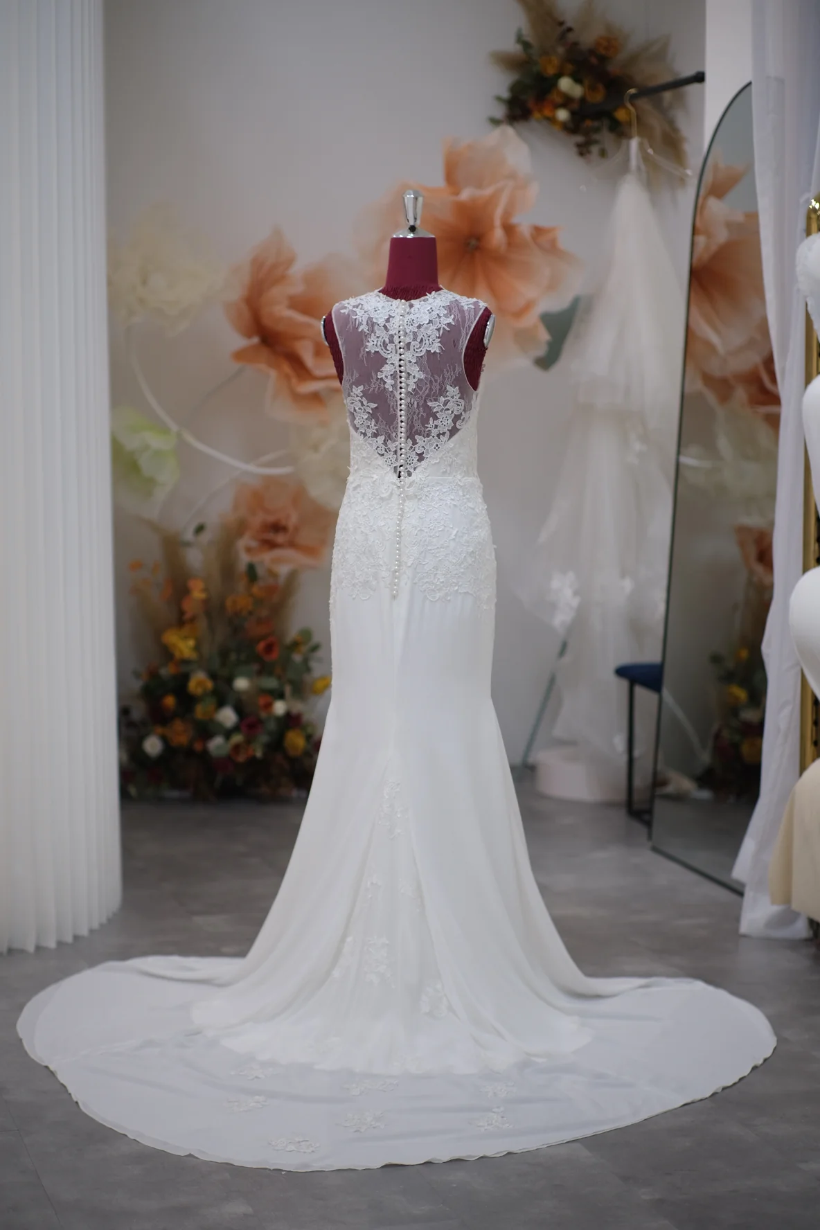 Premium Half Lace Wedding Gown Size M Bust 84 | Ready-to-Wear - Image 3