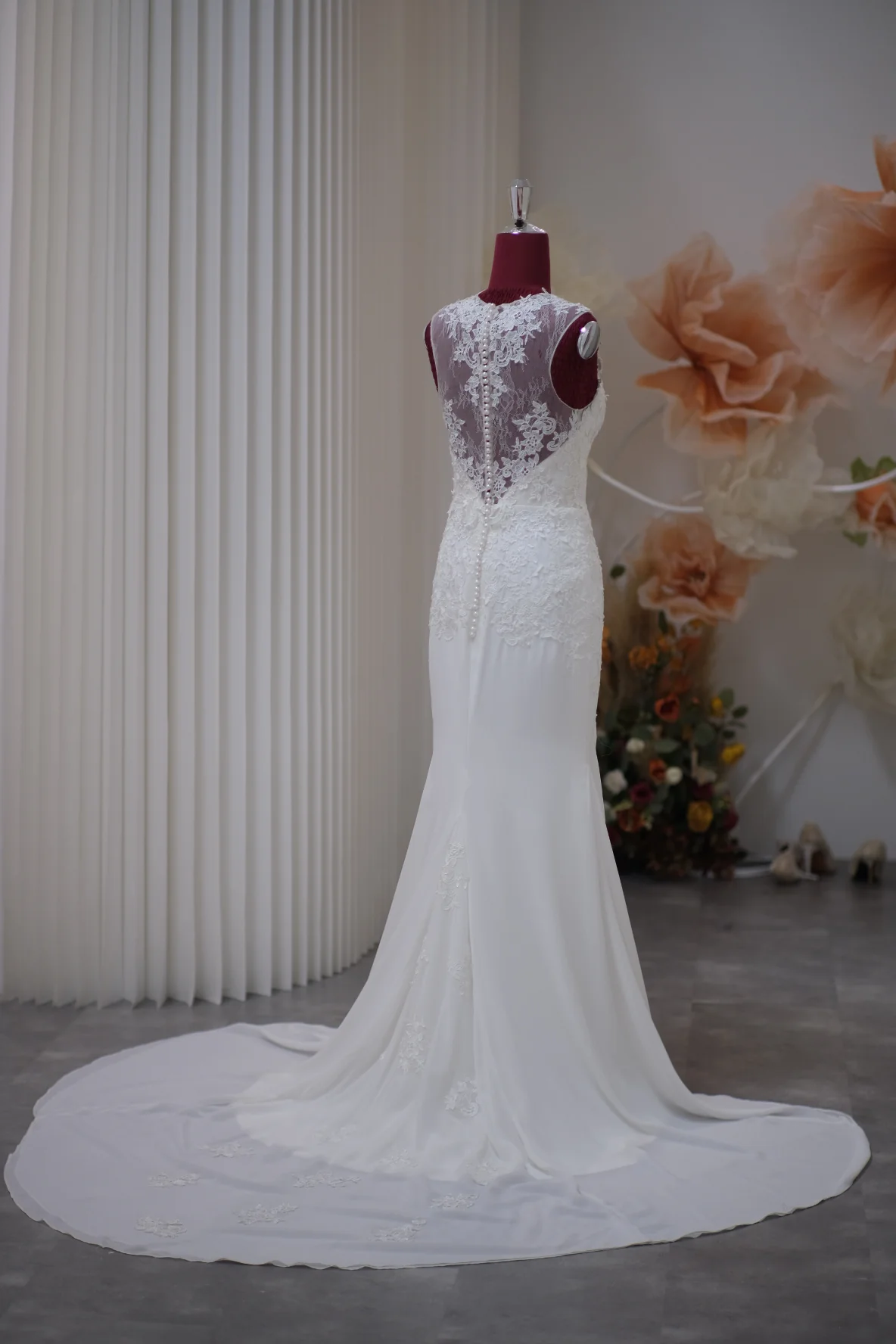 Premium Half Lace Wedding Gown Size M Bust 84 | Ready-to-Wear - Image 4
