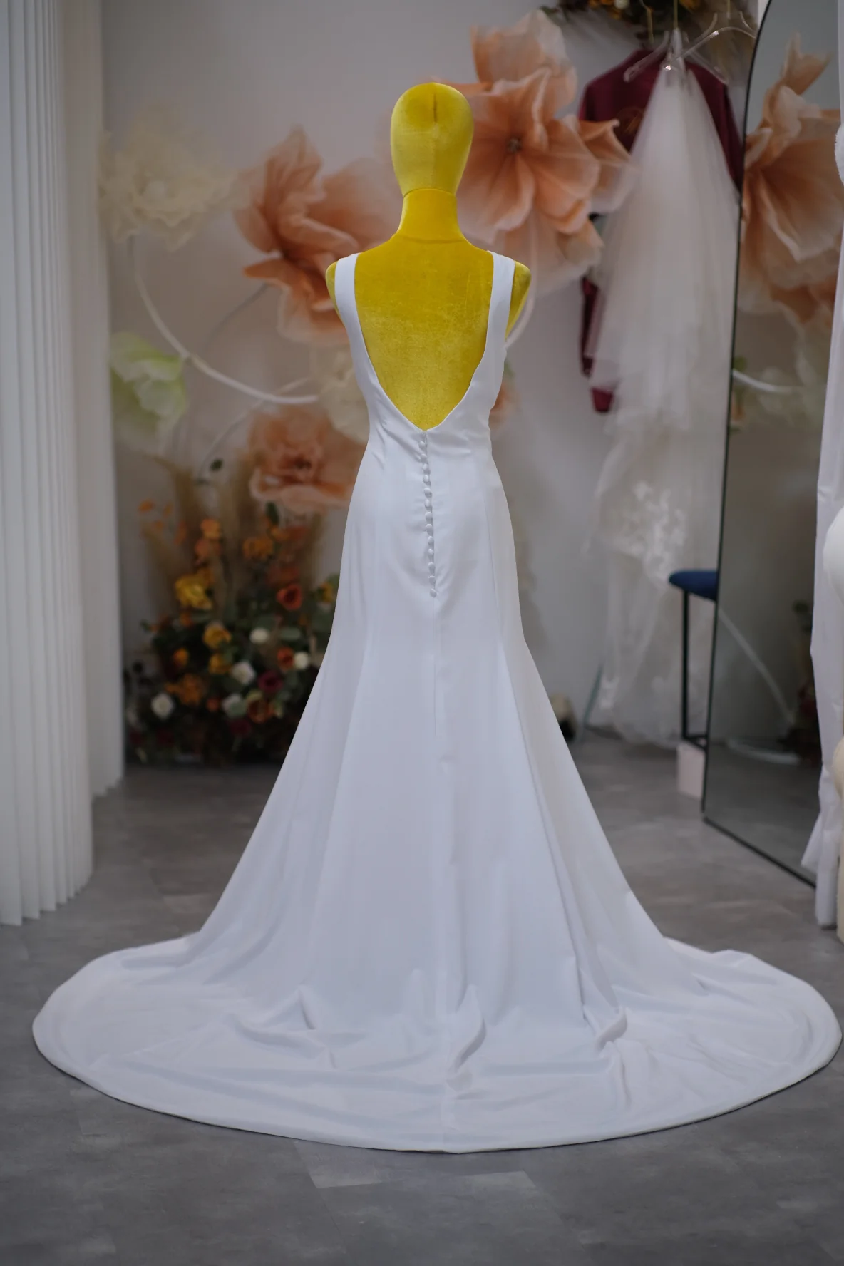 Premium Pleated Wedding Gown Size XXXL | Ready-to-Wear - Image 2