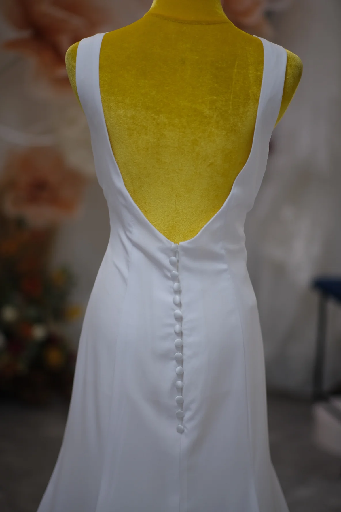 Premium Pleated Wedding Gown Size XXXL | Ready-to-Wear - Image 3
