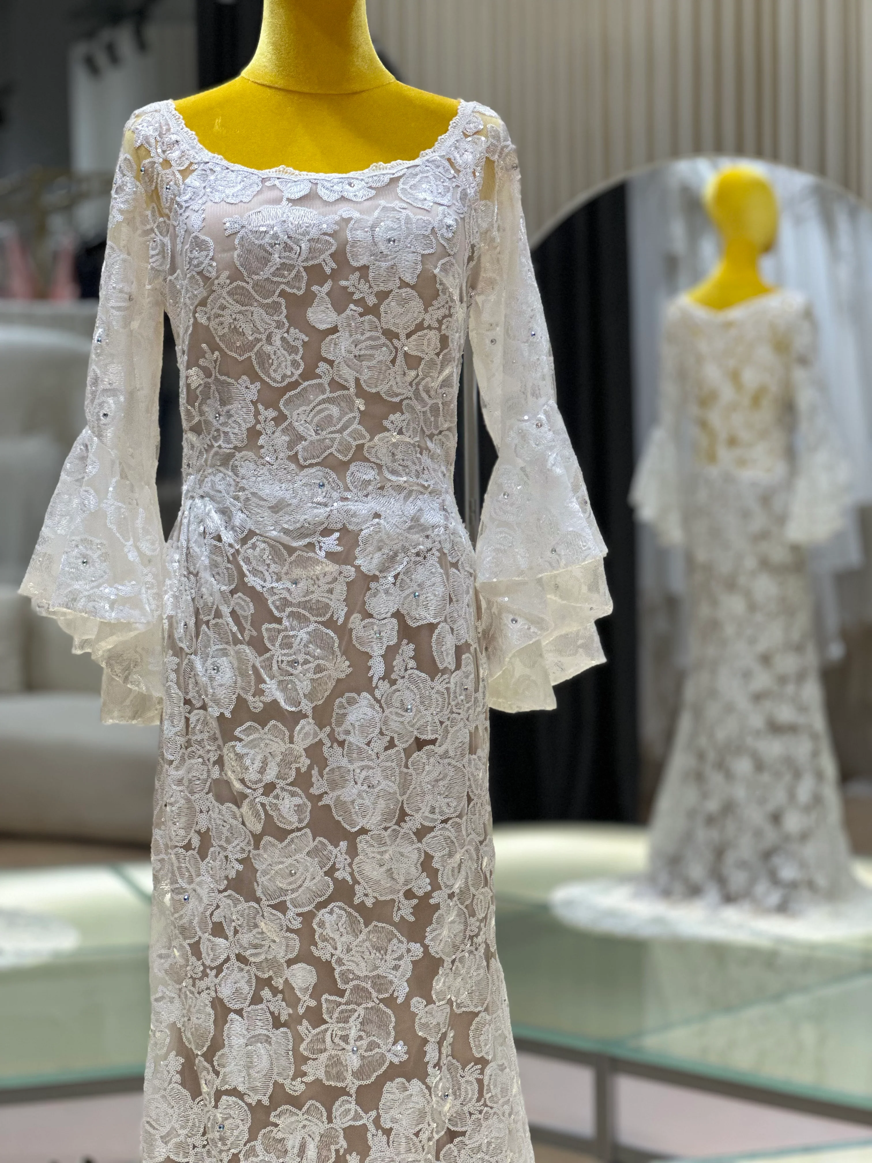 Premium Full Lace Wedding Gown Size 4XL Bust 102 | Ready-to-Wear - Image 7