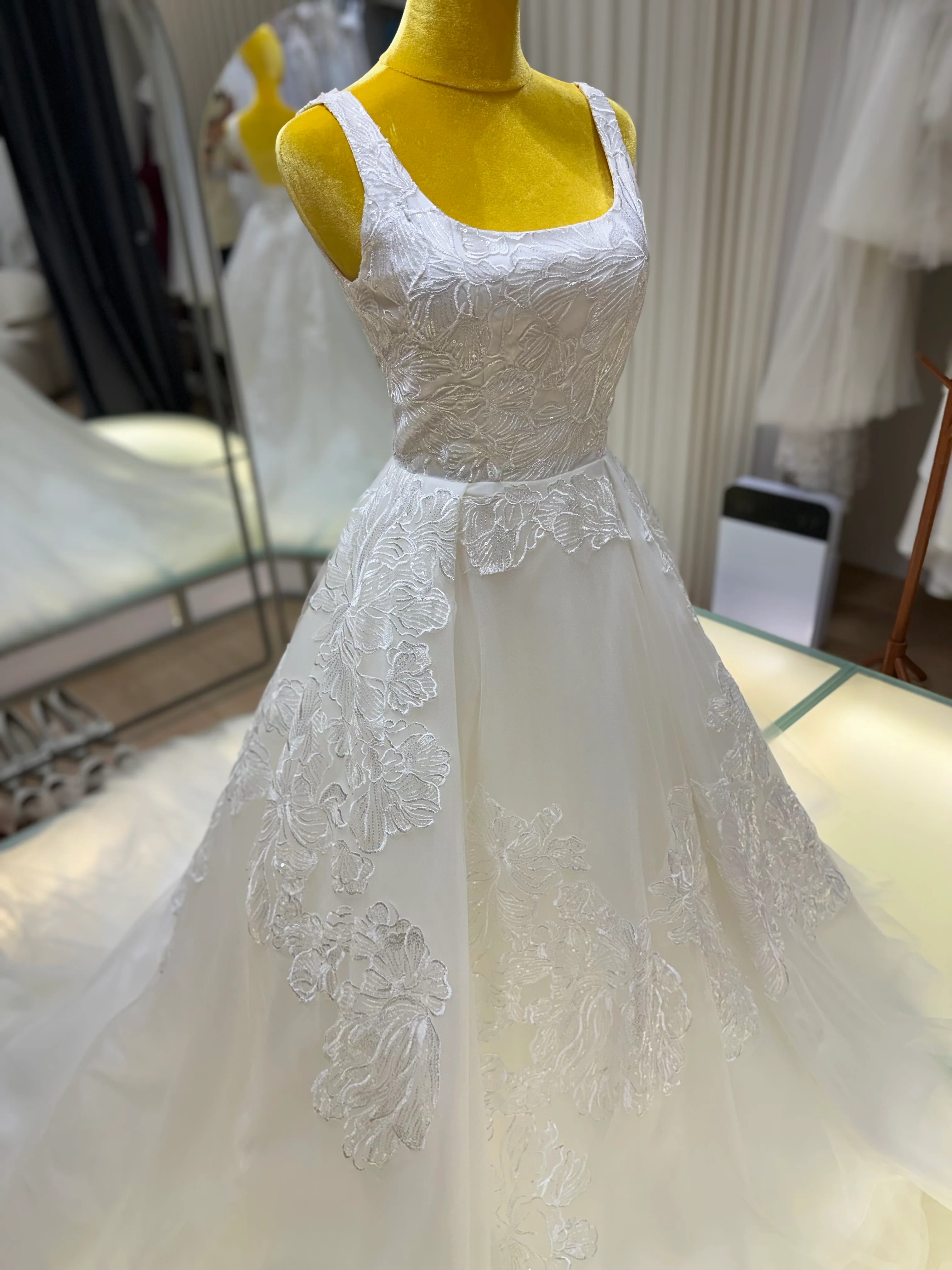 Lux Full Lace Wedding Gown Size XS-L Bust 78-90 | Ready-to-Wear - Image 8
