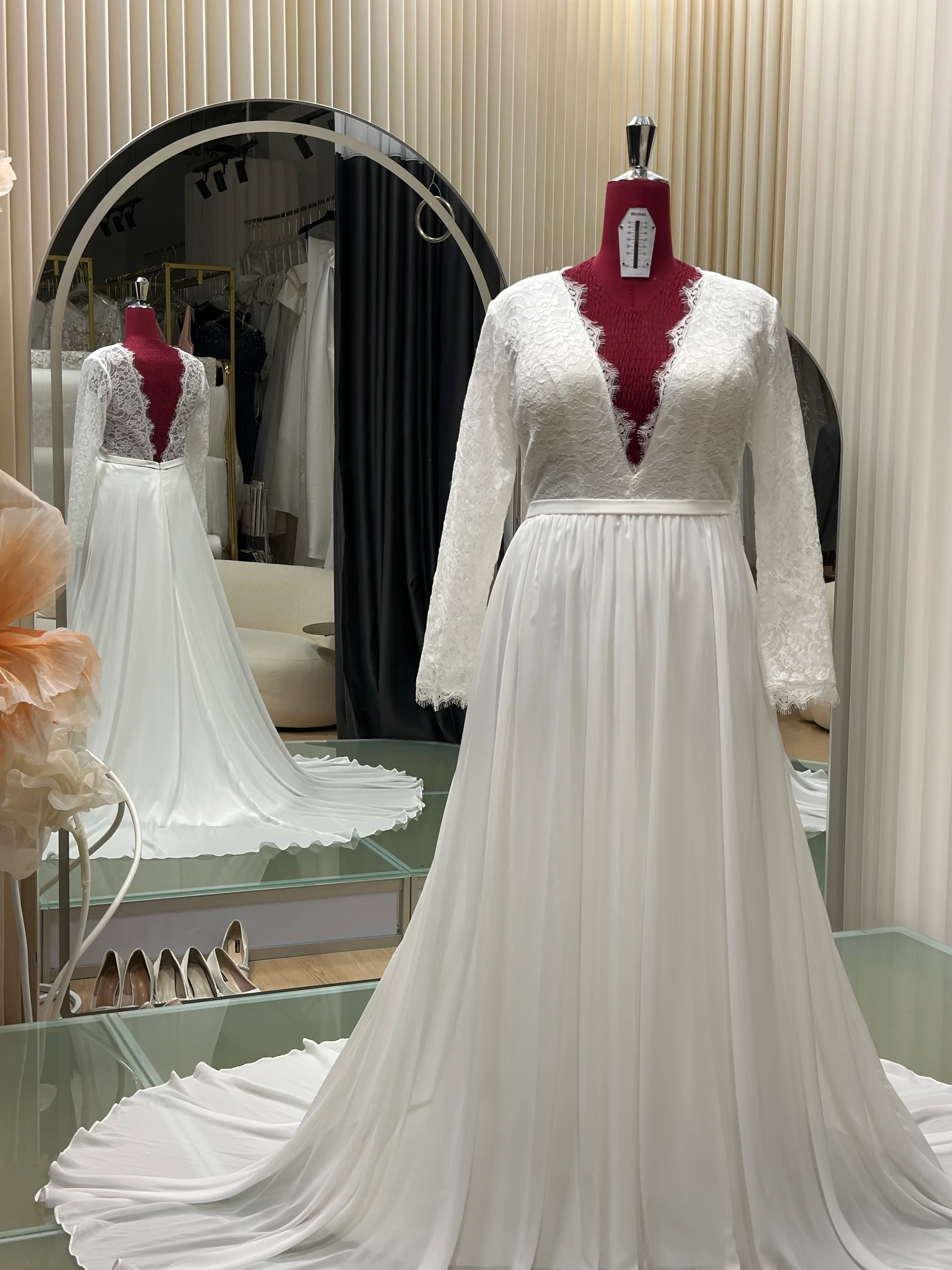 Premium Half Lace Wedding Gown Size 3XL Bust 100 | Ready-to-Wear - Image 6