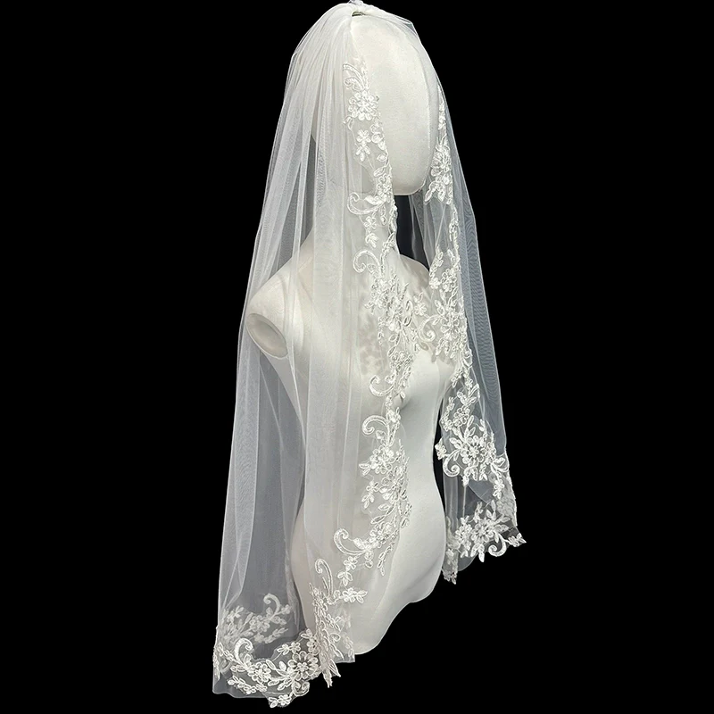 Bridal Lace Short Veil - Image 4
