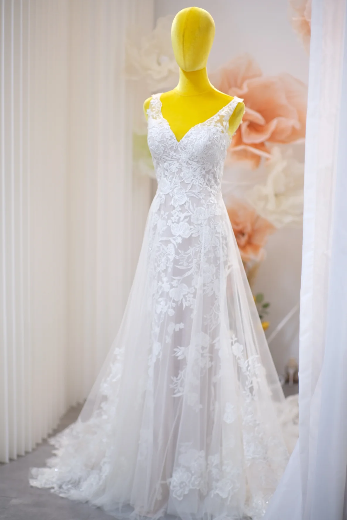 Lux Full Fabric Lace Wedding Gown Size S | Ready-to-Wear - Image 2