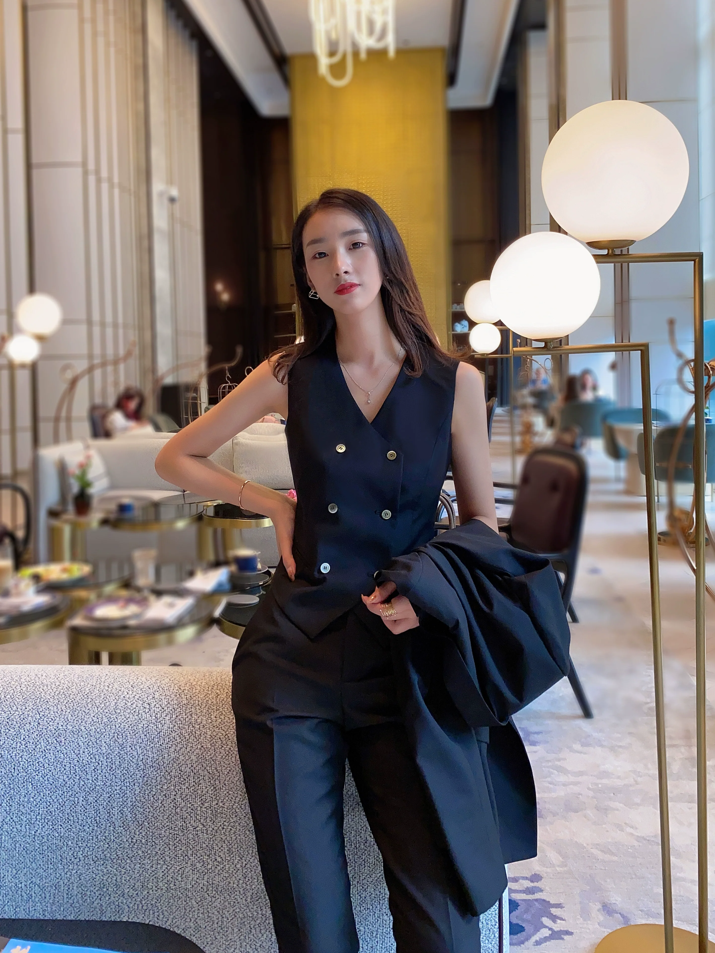 Elegant Black Autumn 3-Piece Women's Suit Set with Vest - Image 4