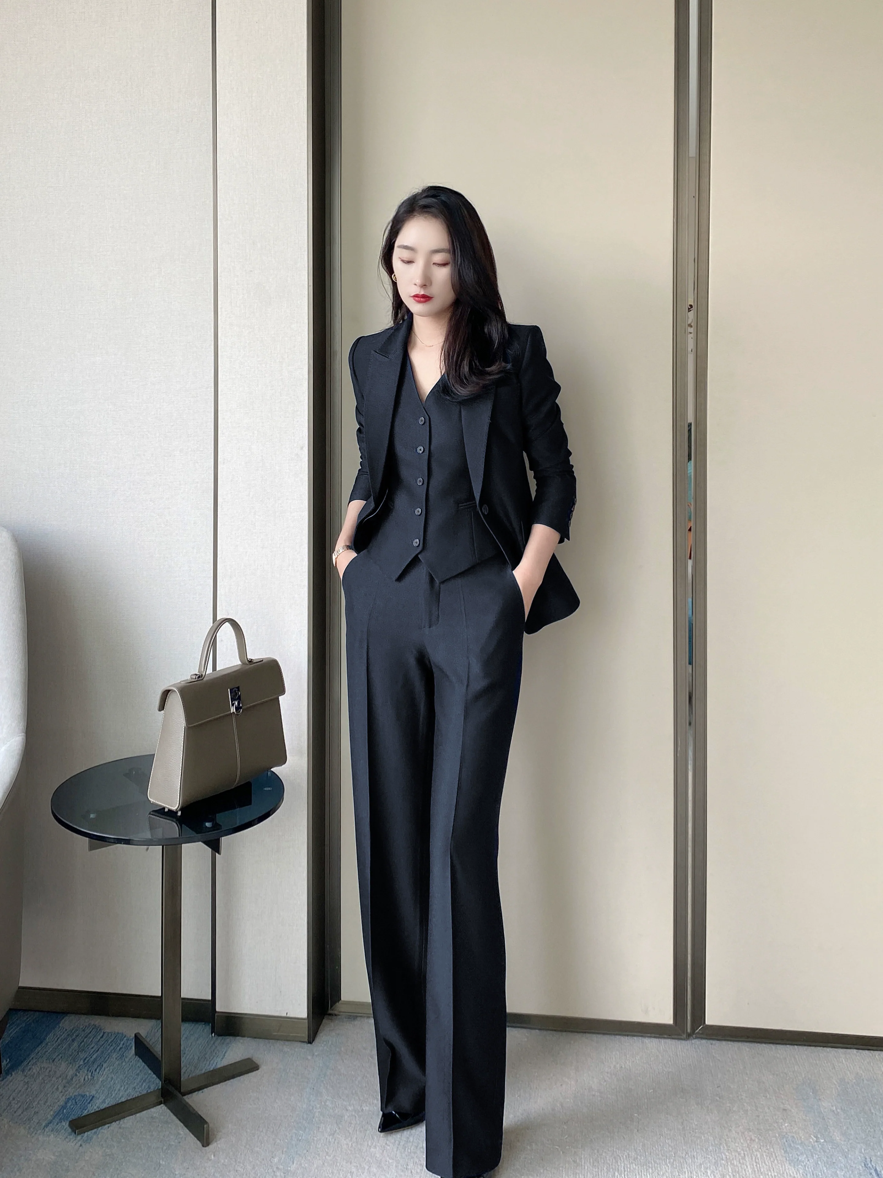 Elegant Black Women's Three-Piece Suit Set Jacket Vest Trousers - Image 4