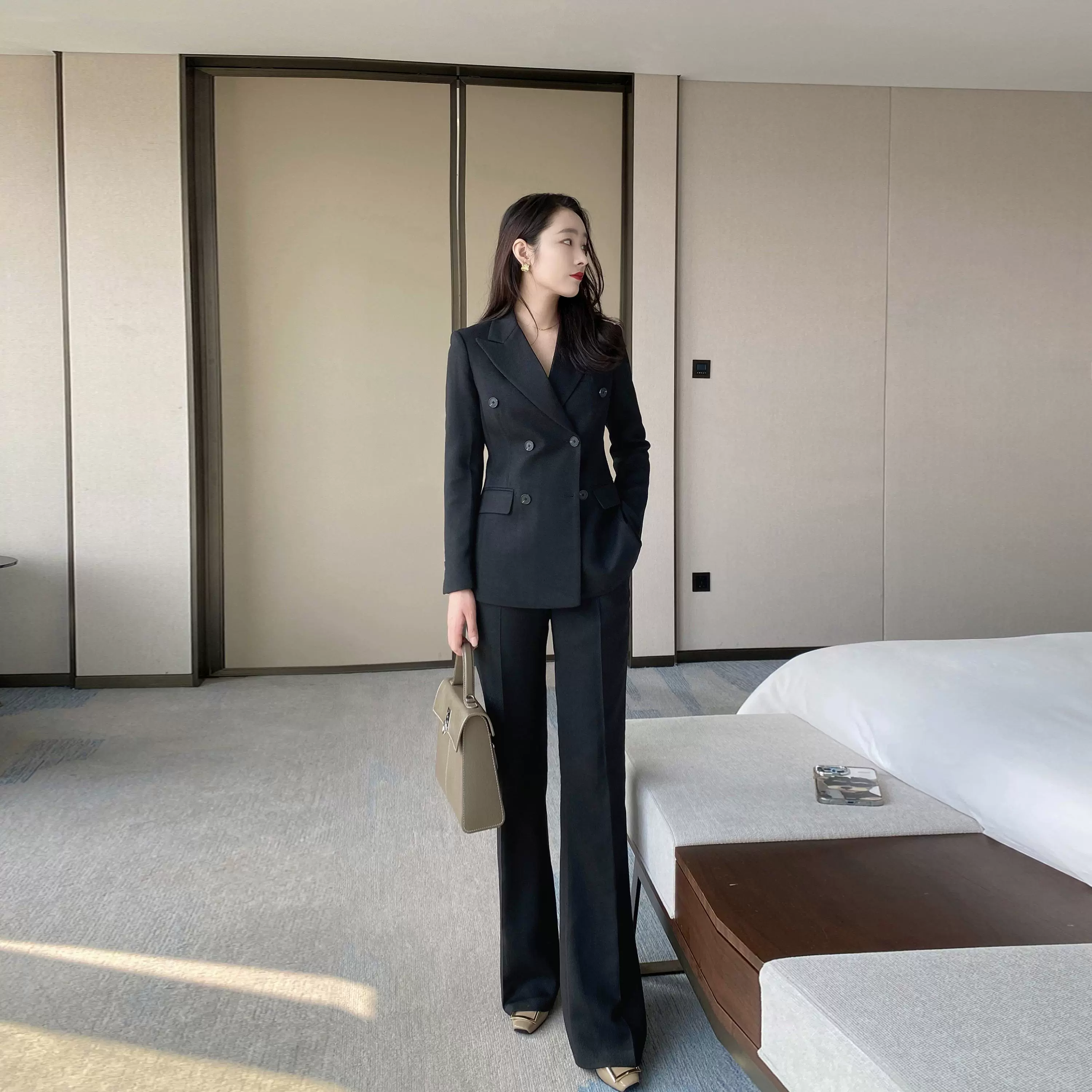 Elegant Black Woolen Winter Suit with Flared Trousers - Image 5