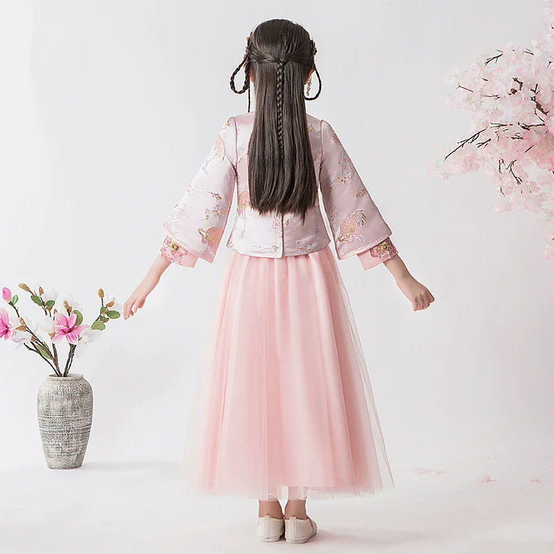 Elegant Children's Hanfu Cheongsam Warm Winter Set: Traditional Chinese Style Outfit - Image 5