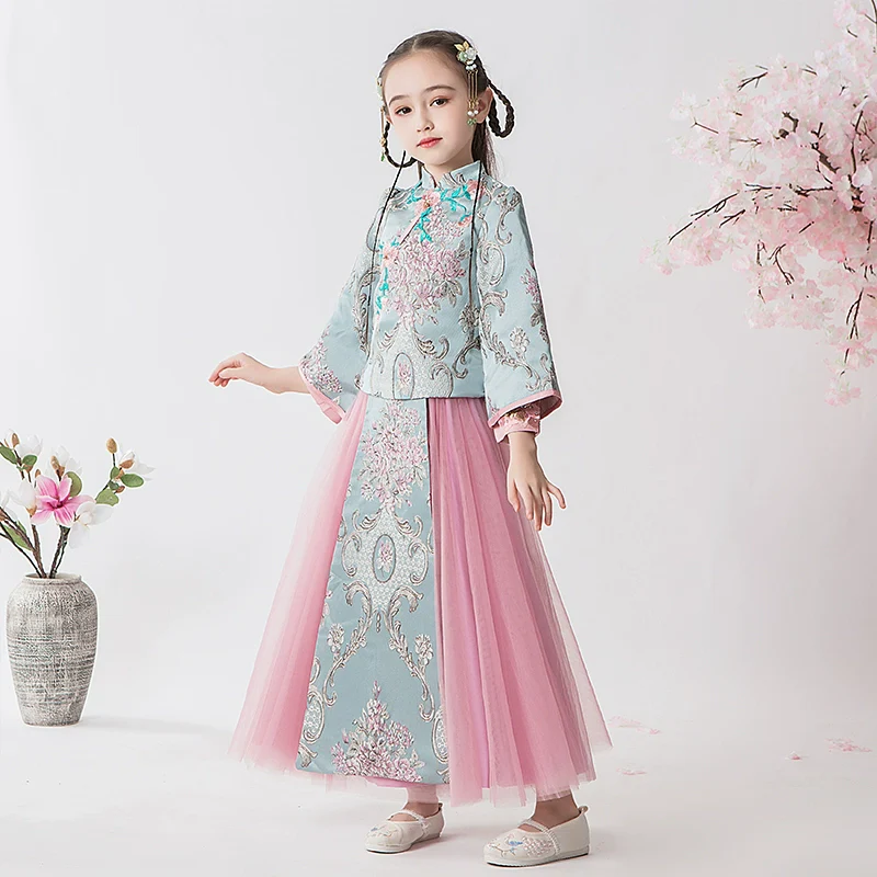 Elegant Children's Hanfu Cheongsam Warm Winter Set: Traditional Chinese Style Outfit - Image 7