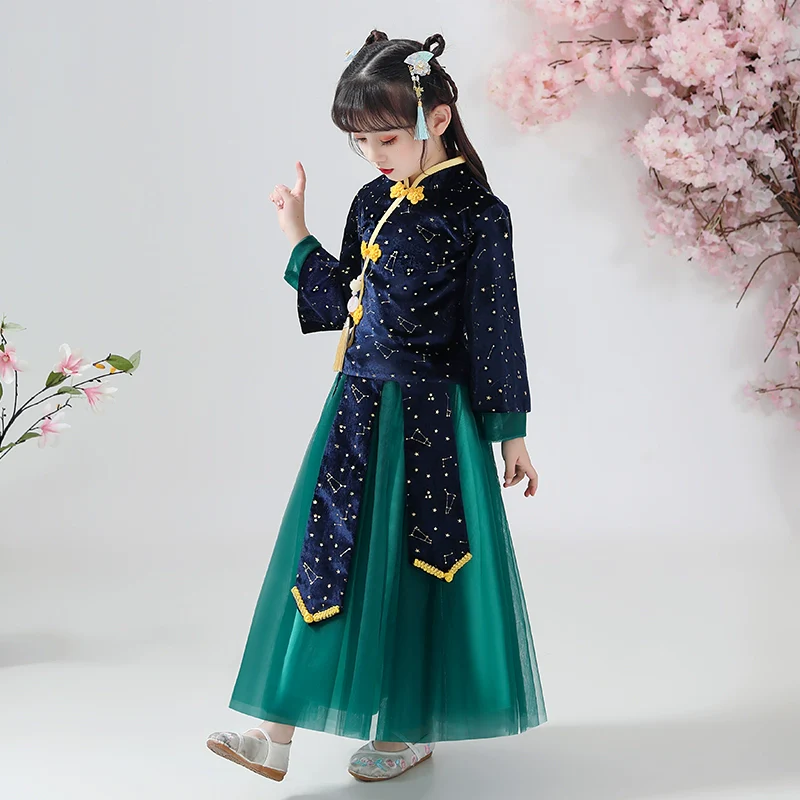 Elegant Chinese Children's Hanfu Set - Thickened Luxury Style for Festive Occasions - Image 3