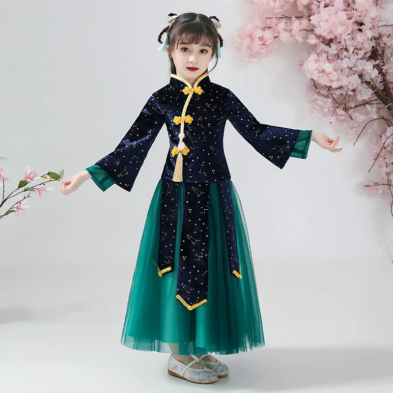 Elegant Chinese Children's Hanfu Set - Thickened Luxury Style for Festive Occasions - Image 4