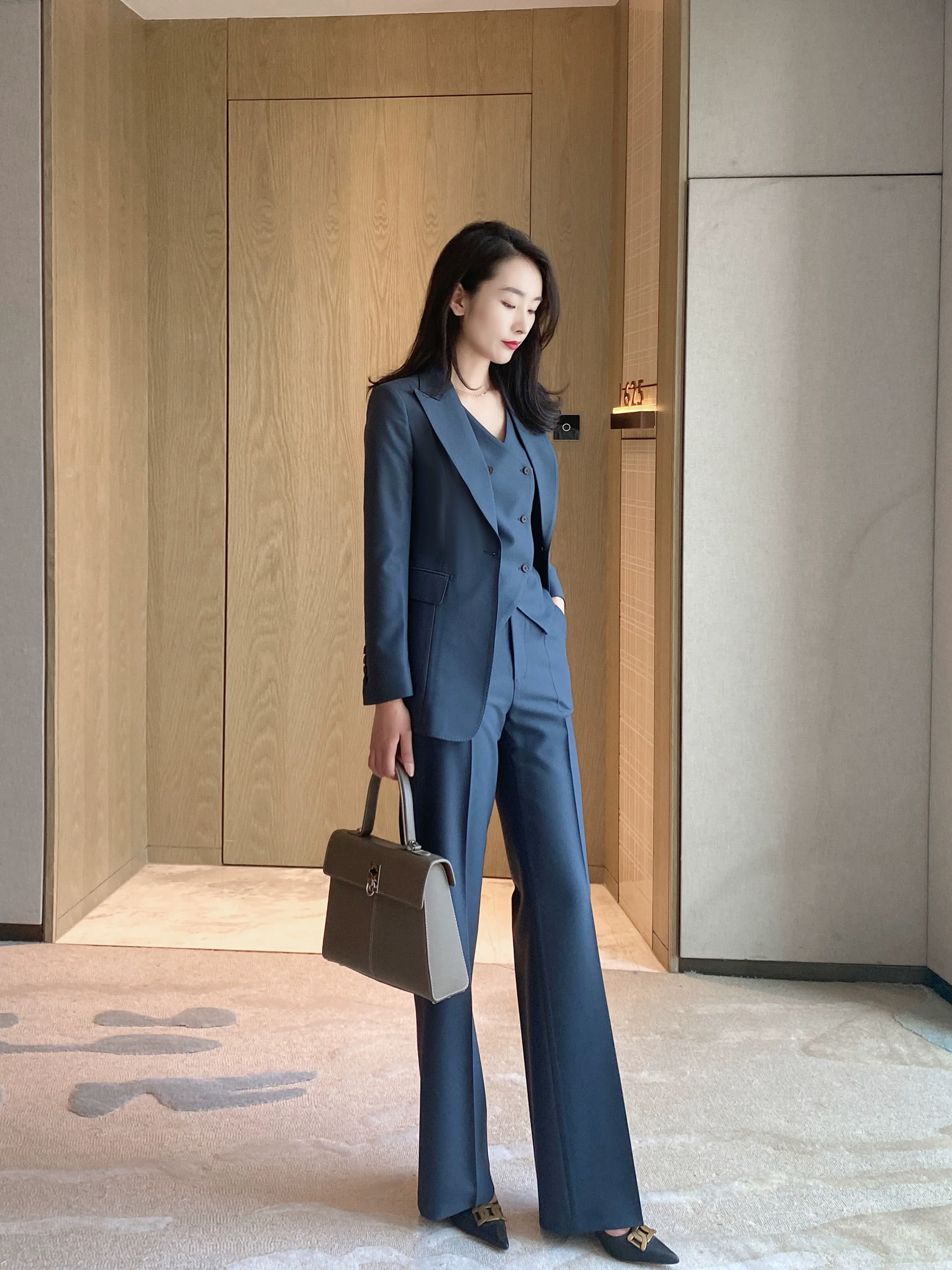 Elegant Dan Qing Three-Piece Women's Suit Set Jacket Vest Trousers