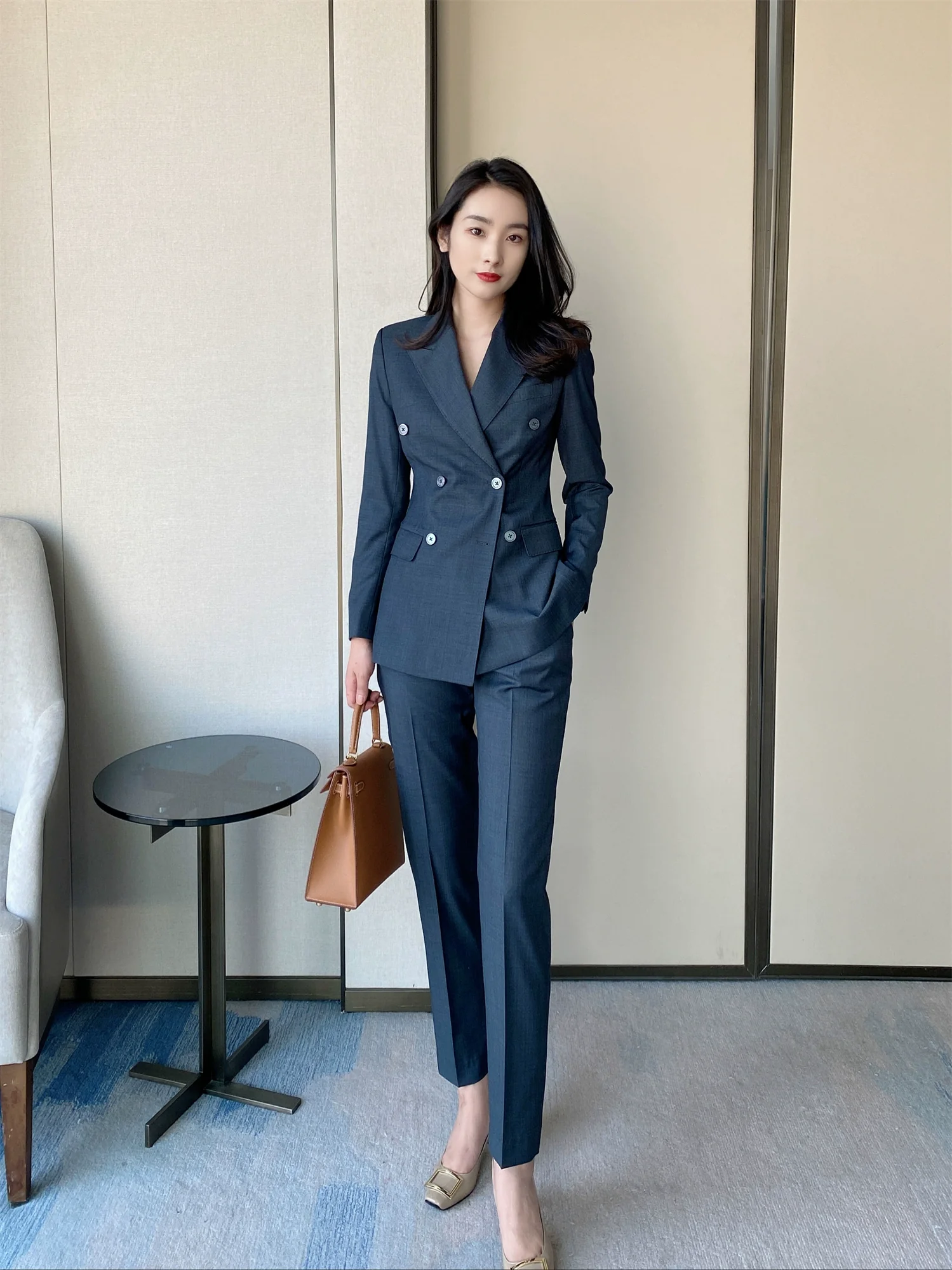 Elegant Dark Gray Wool Suit Set for Autumn Professionals