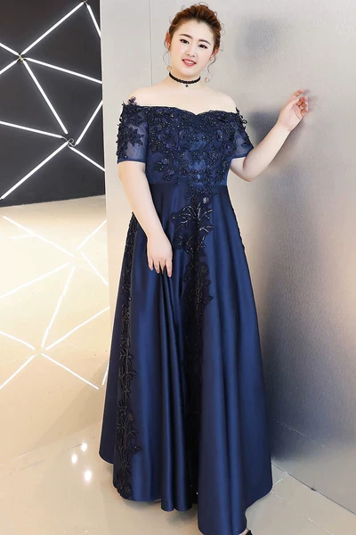 Elegant Evening Dress - Image 6