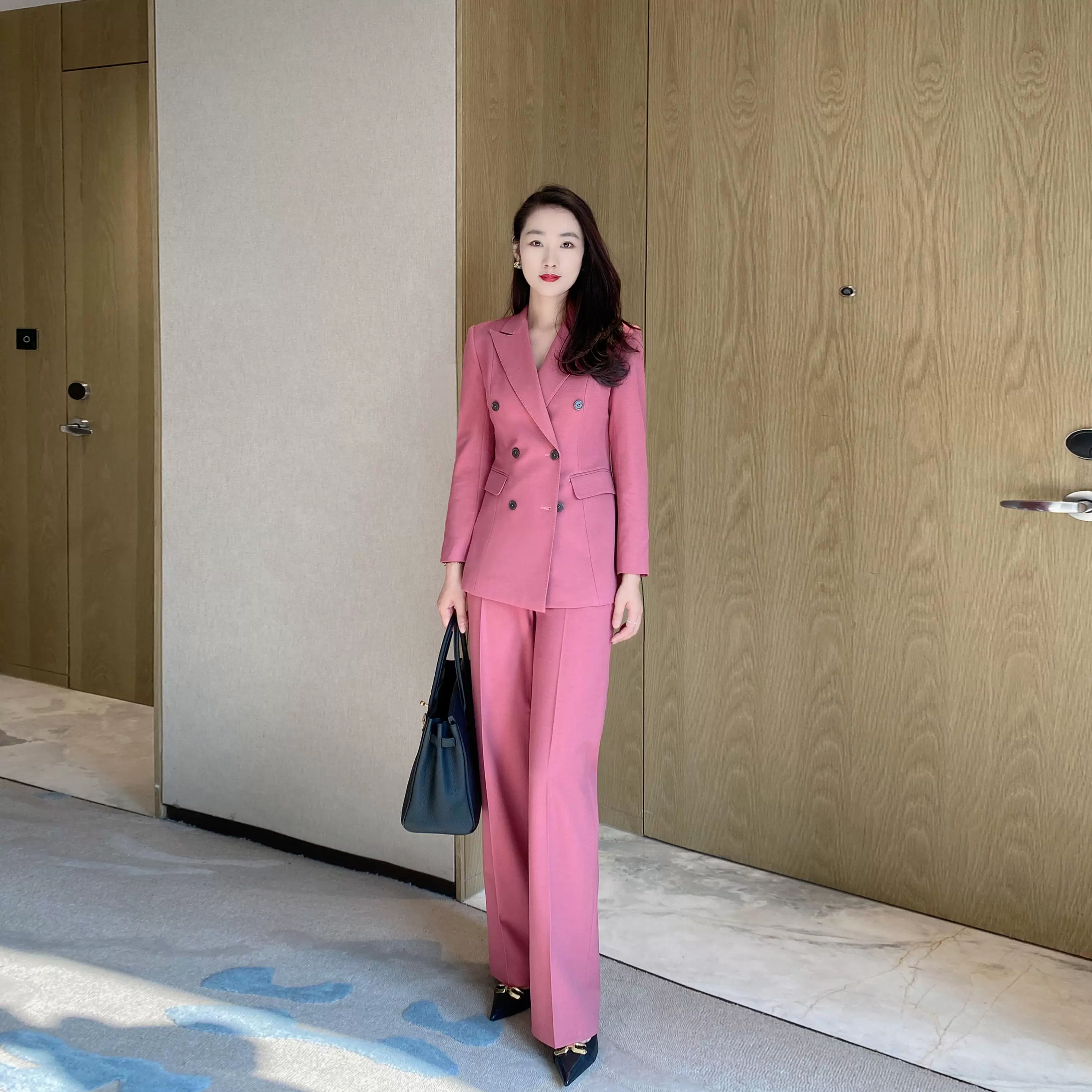 Elegant Fuchsia Spring Blazer and Wide-Leg Pants Set - Image 4