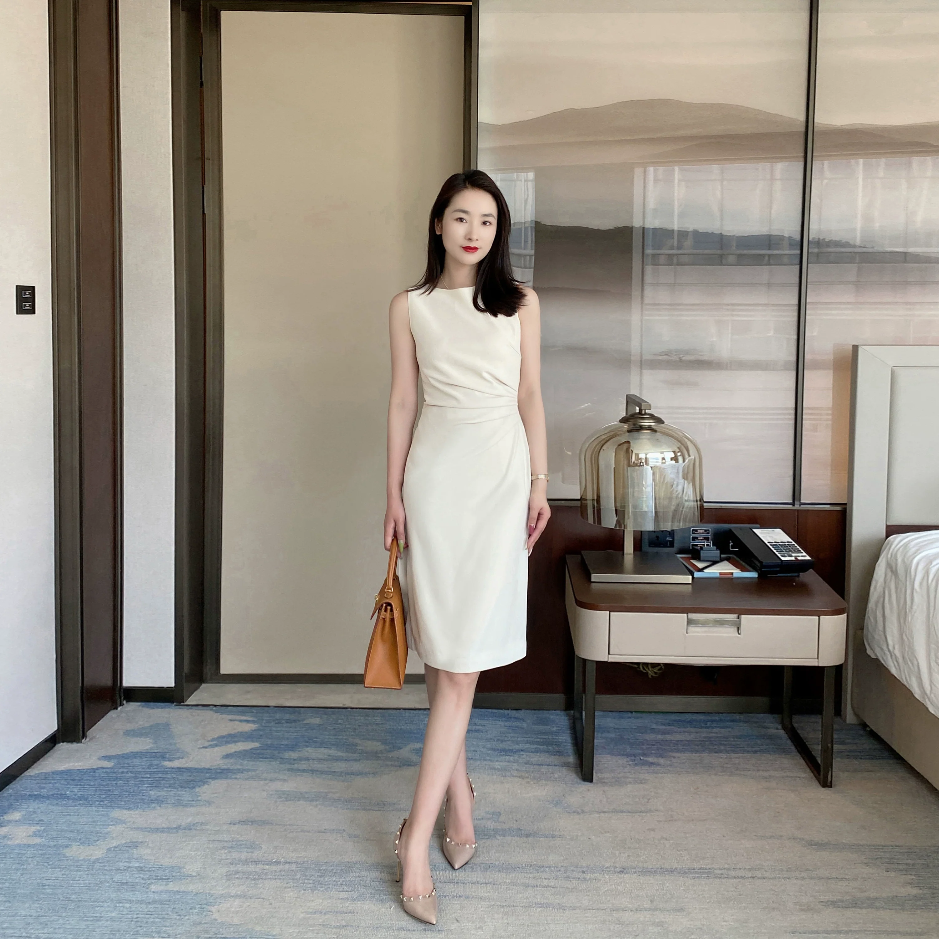 Elegant Off-White Summer Fitted Midi Dress with Hip Detail - Image 6