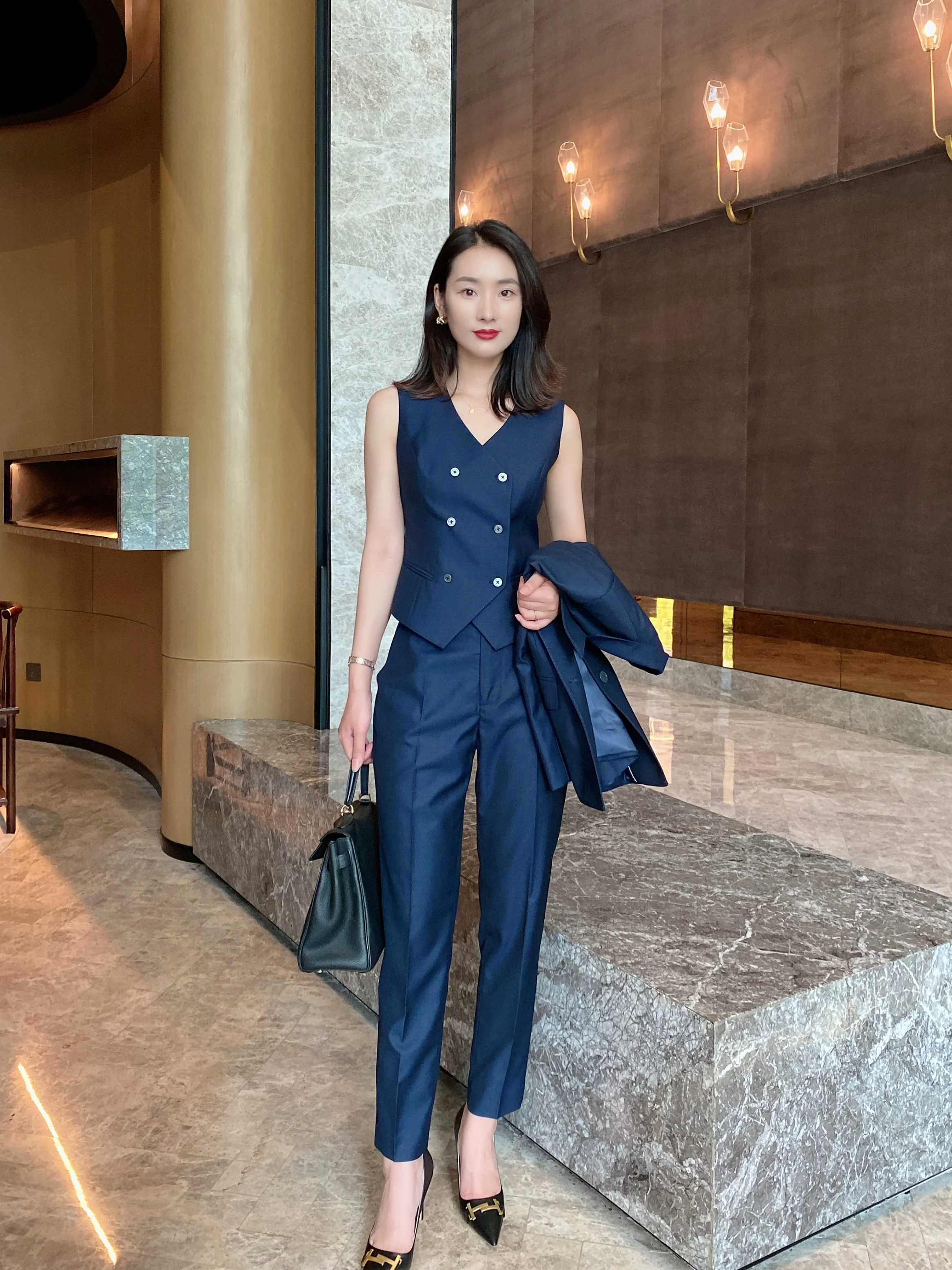 Elegant Spring-Autumn Classic 3-Piece Women's Tailored Suit Set - Image 4