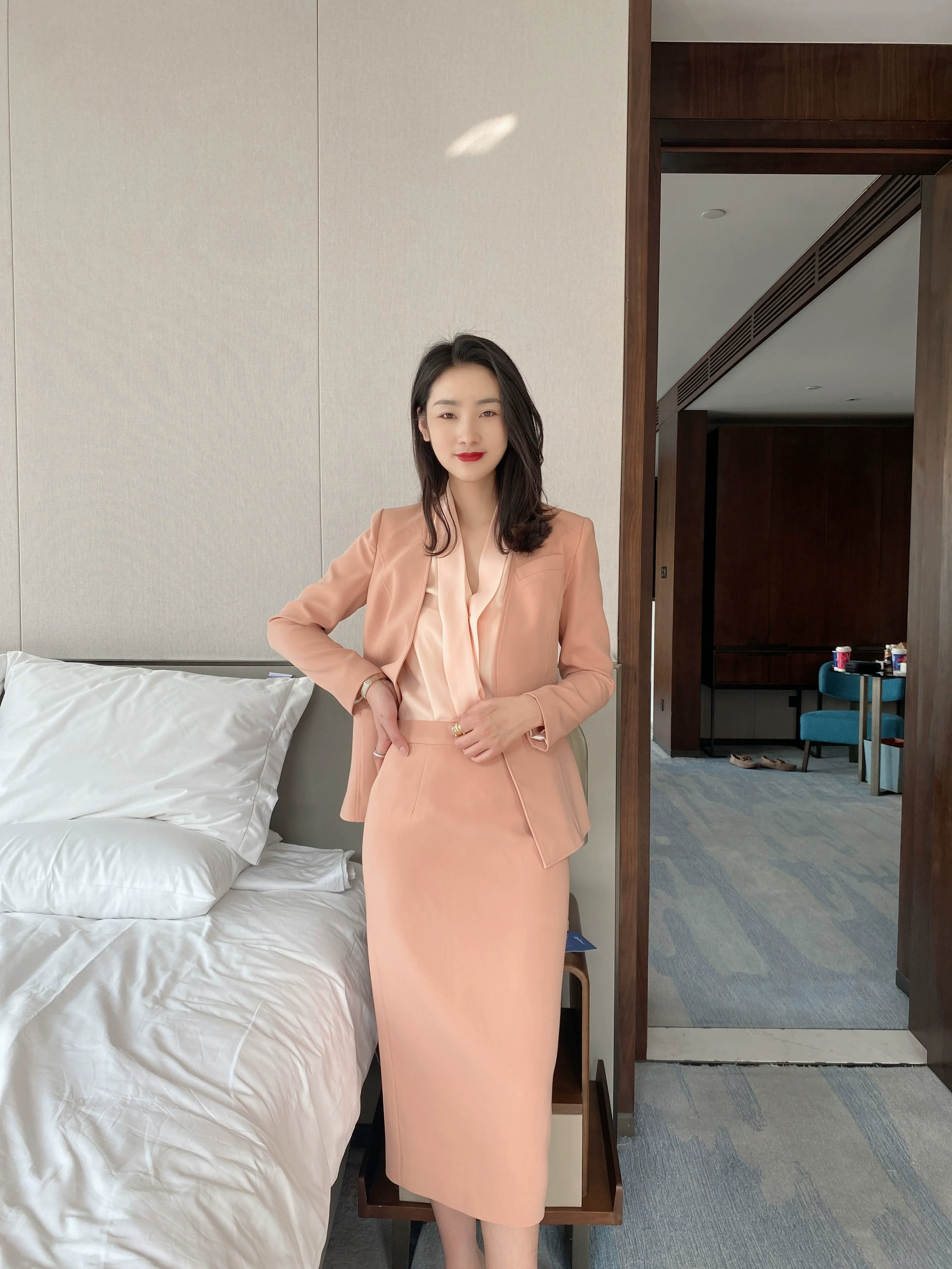 Elegant Spring Autumn Fuchsia Slim-Fit Jacket & Hip-Accented Skirt Set - Image 4