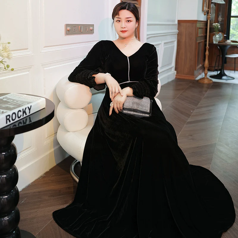 Elegant V-neck Evening Dress - Image 4