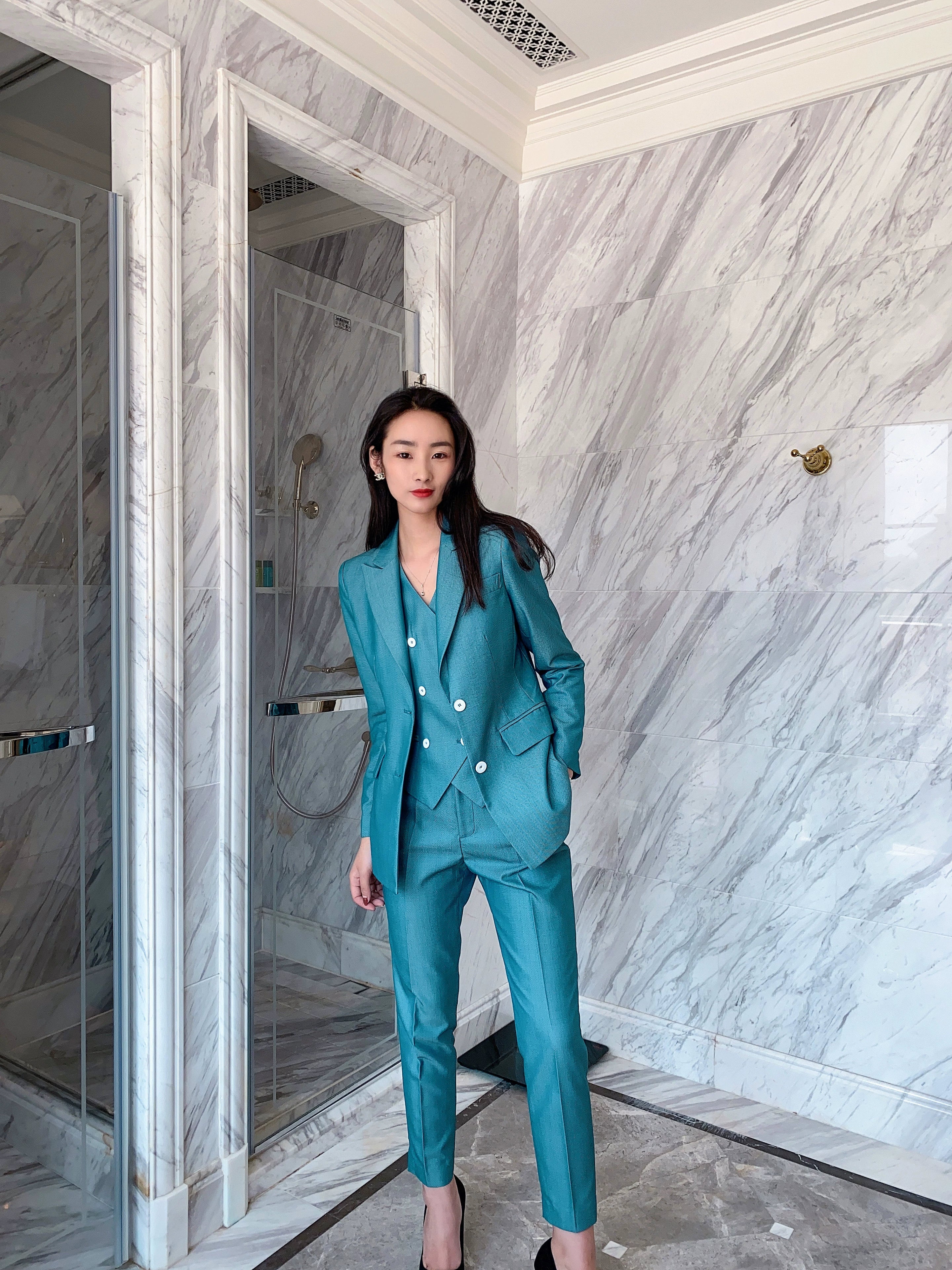 Emerald Green Autumn Women's 3-Piece Tailored Suit Set - Image 5