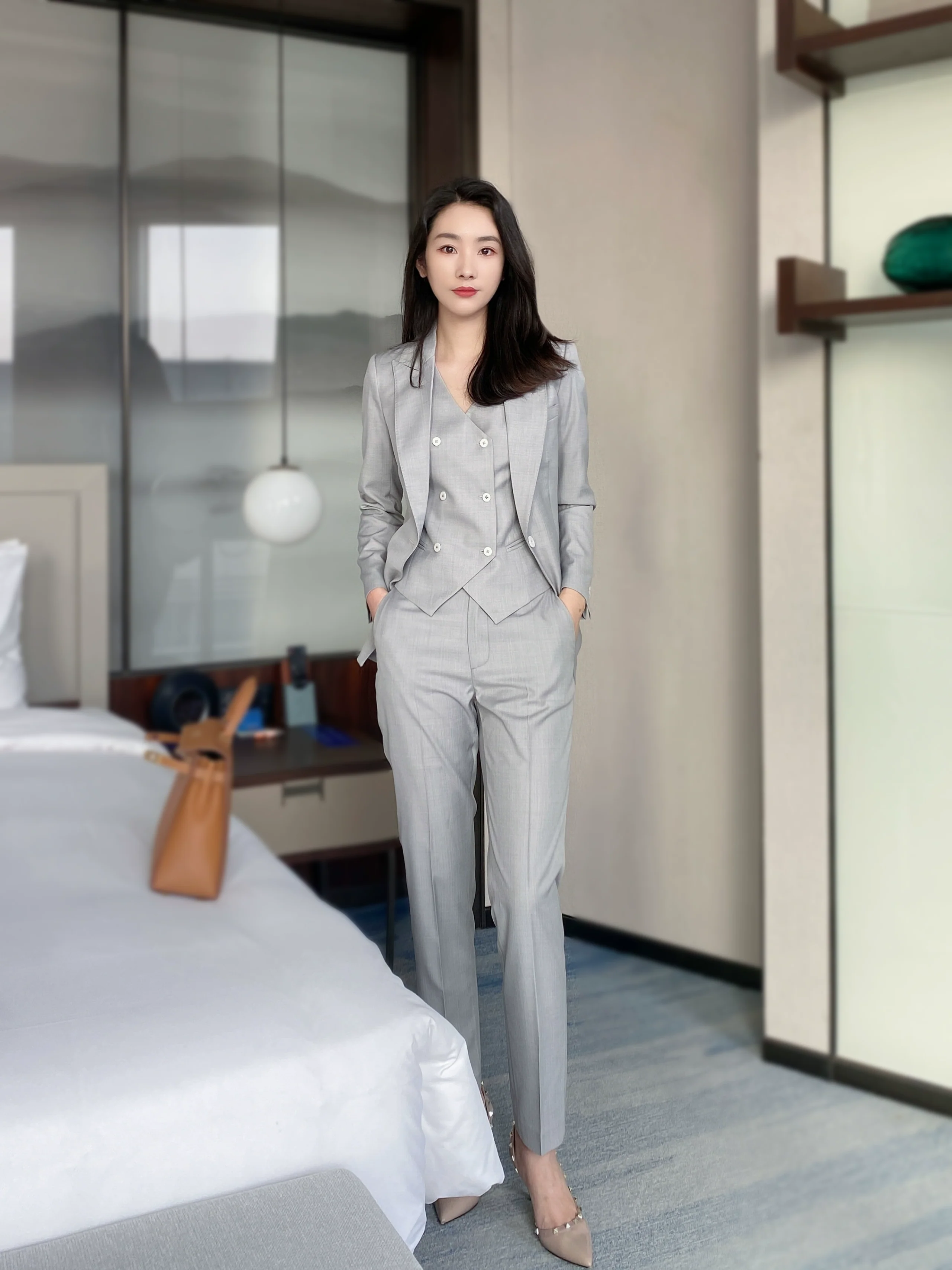 Light Grey Autumn Classic 3‑Piece Slim Fit Suit Set - Image 6