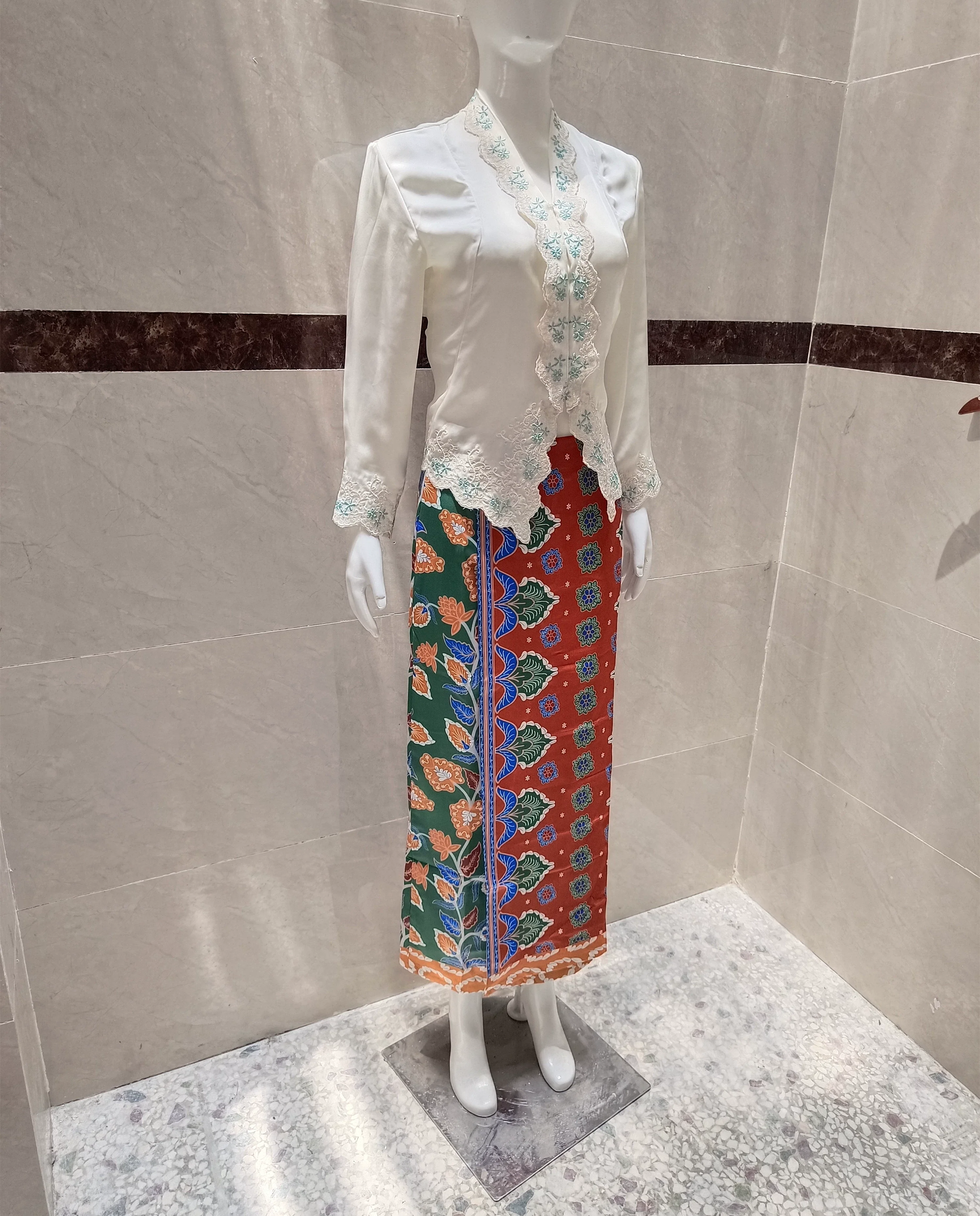 Off-white Embroidered Top and Skirt - Image 3