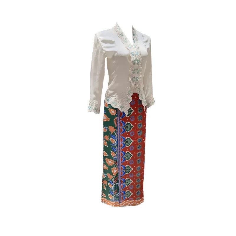 Off-white Embroidered Top and Skirt - Image 5