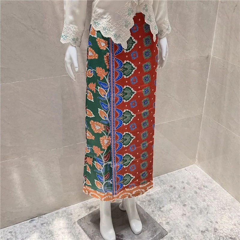 Off-white Embroidered Top and Skirt - Image 7