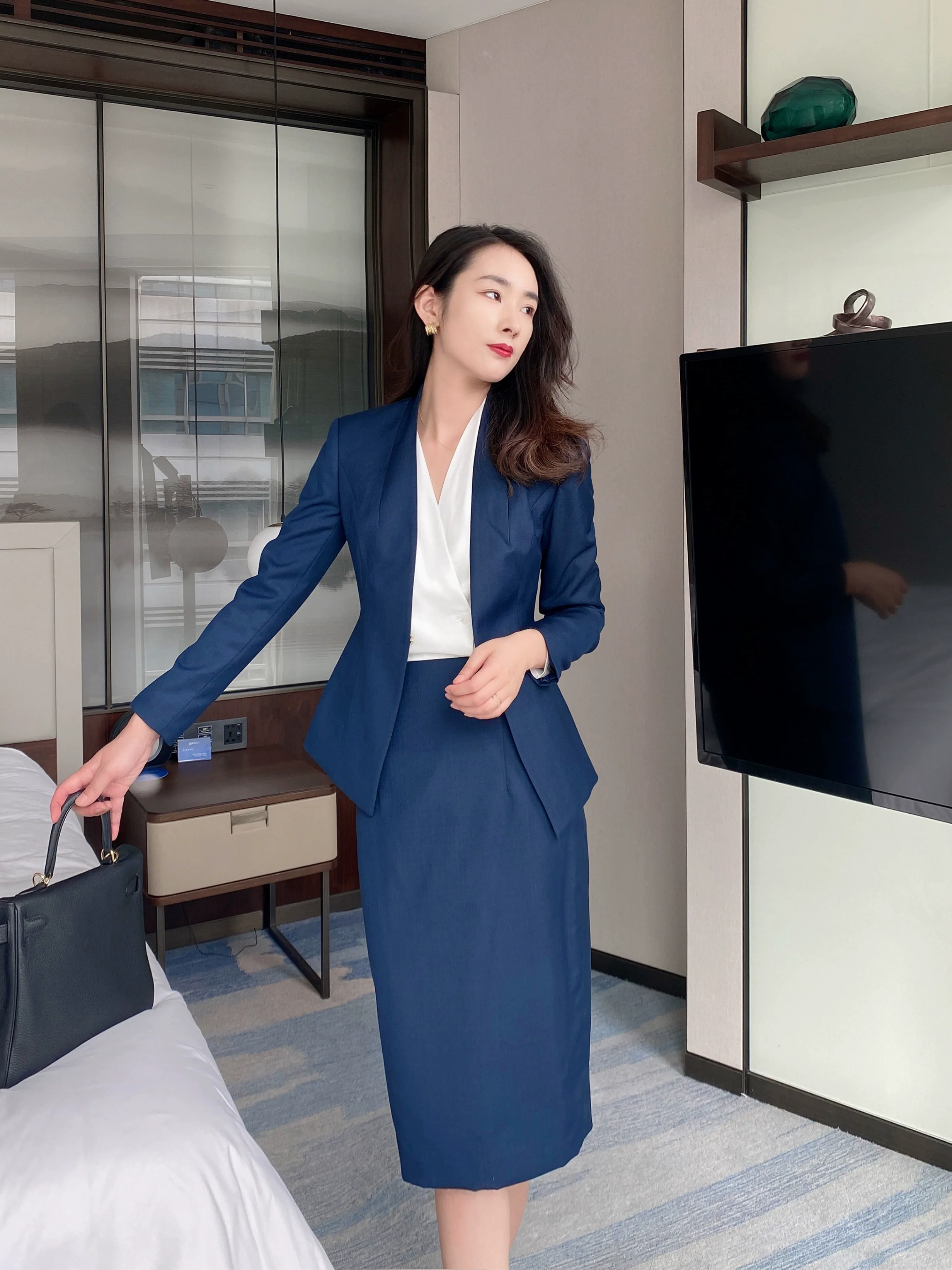 Premium Autumn Short Suit Fitted Jacket & Skirt Set - Image 3