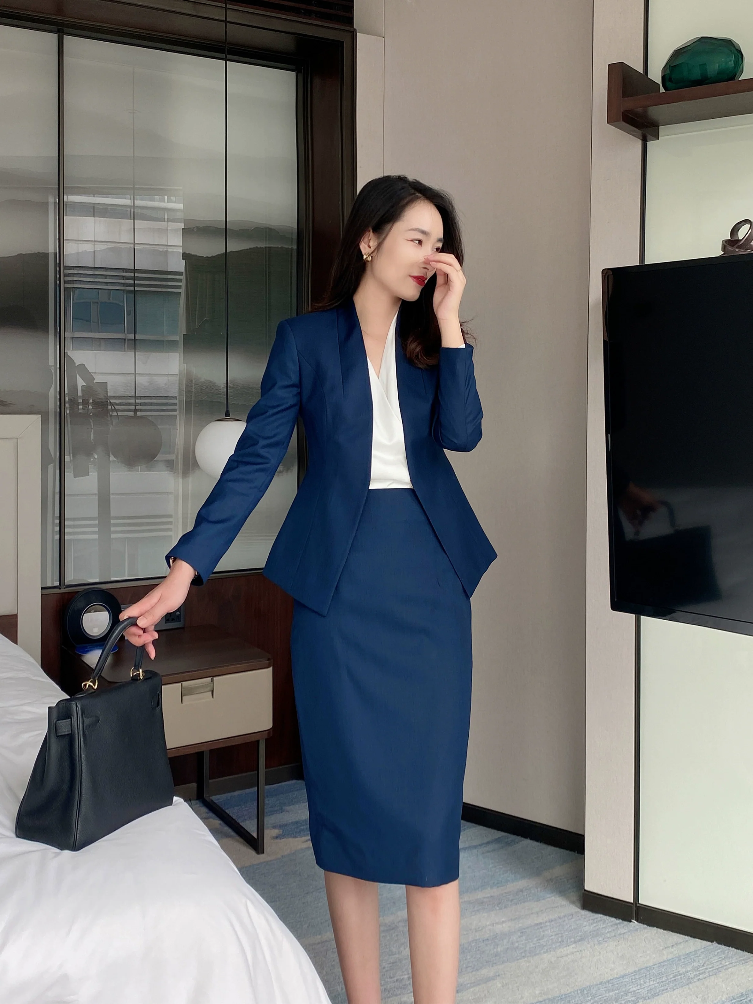 Premium Autumn Short Suit Fitted Jacket & Skirt Set - Image 4
