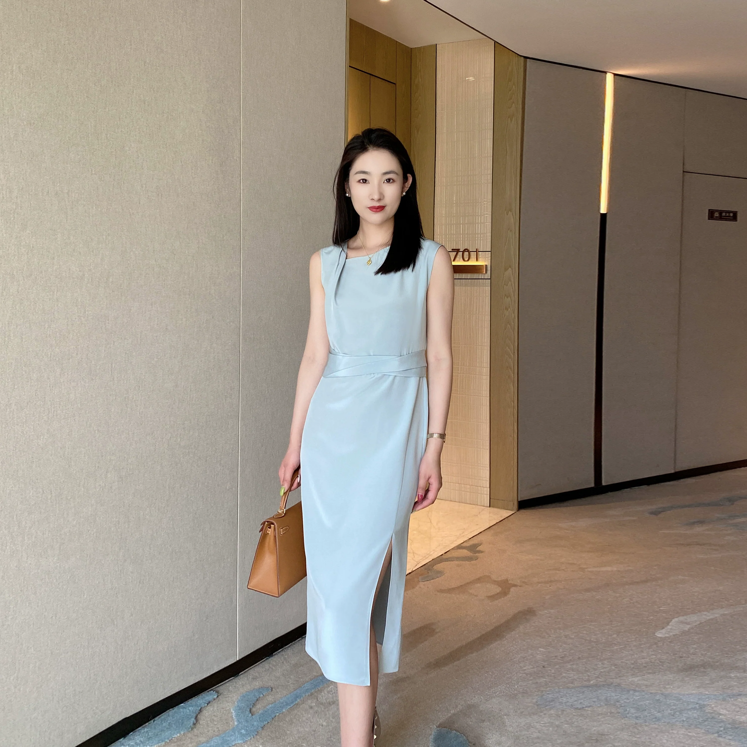 Summer Blue Elegant Sleeveless Dress High-Waist Mid-Length Skirt - Image 3