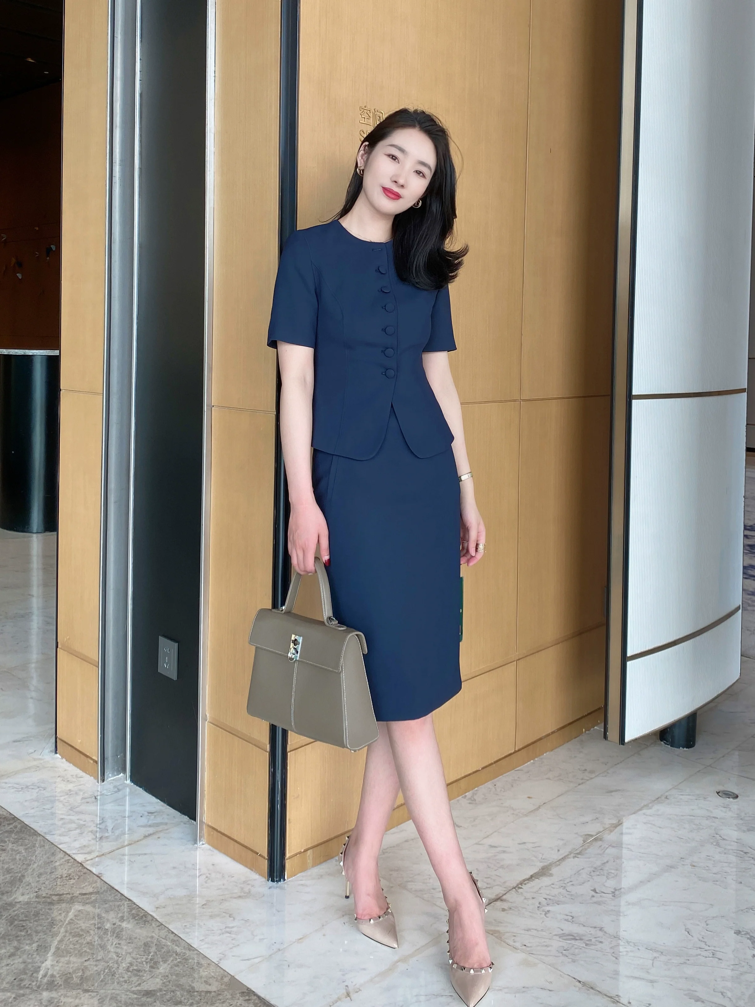 Summer Classic Short Sleeve Hidden Green Suit for Hotel Professionals - Image 2