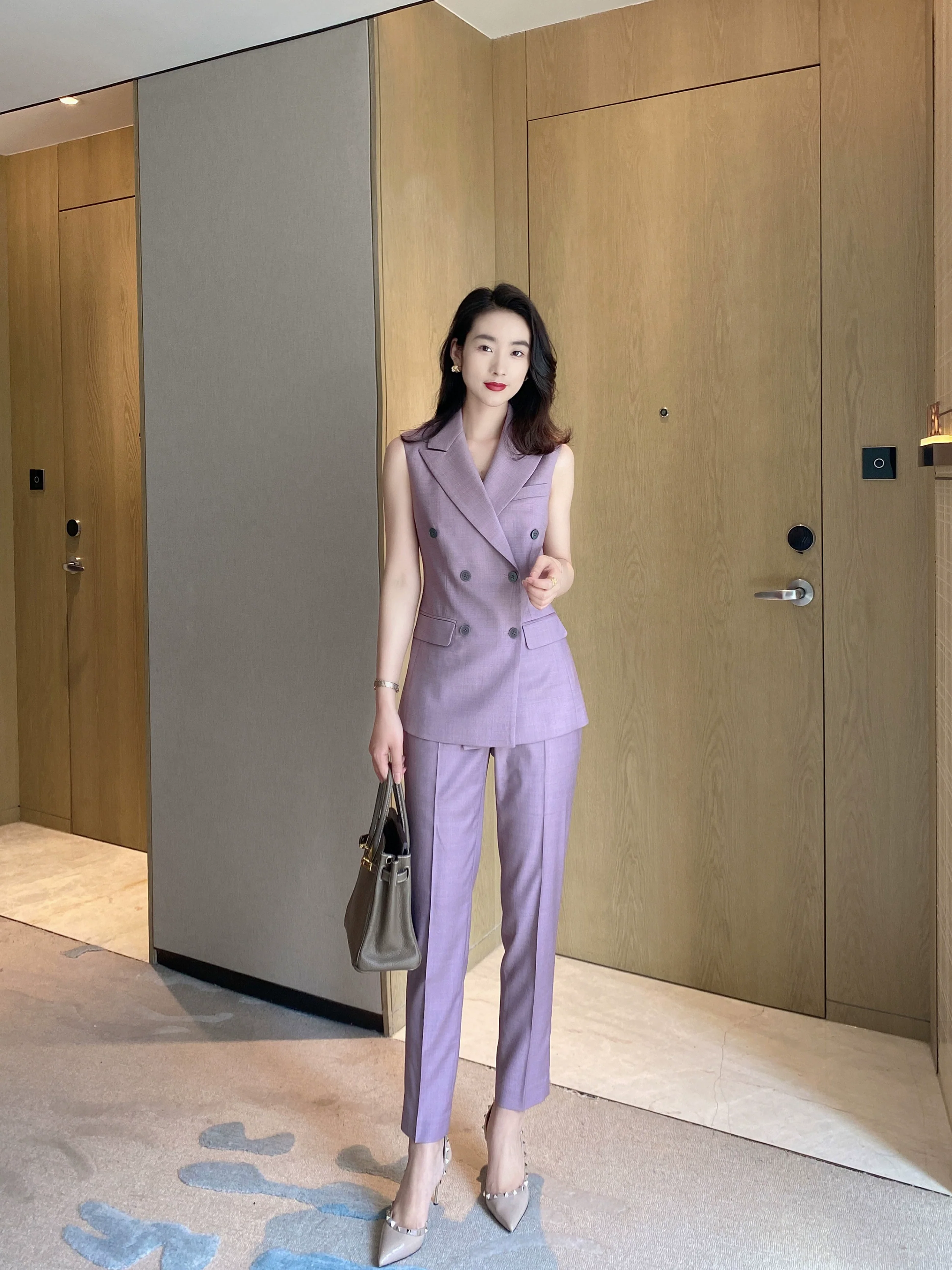 Summer Sleeveless Vest with Classic Suit Jacket and Slim Trousers - Image 6