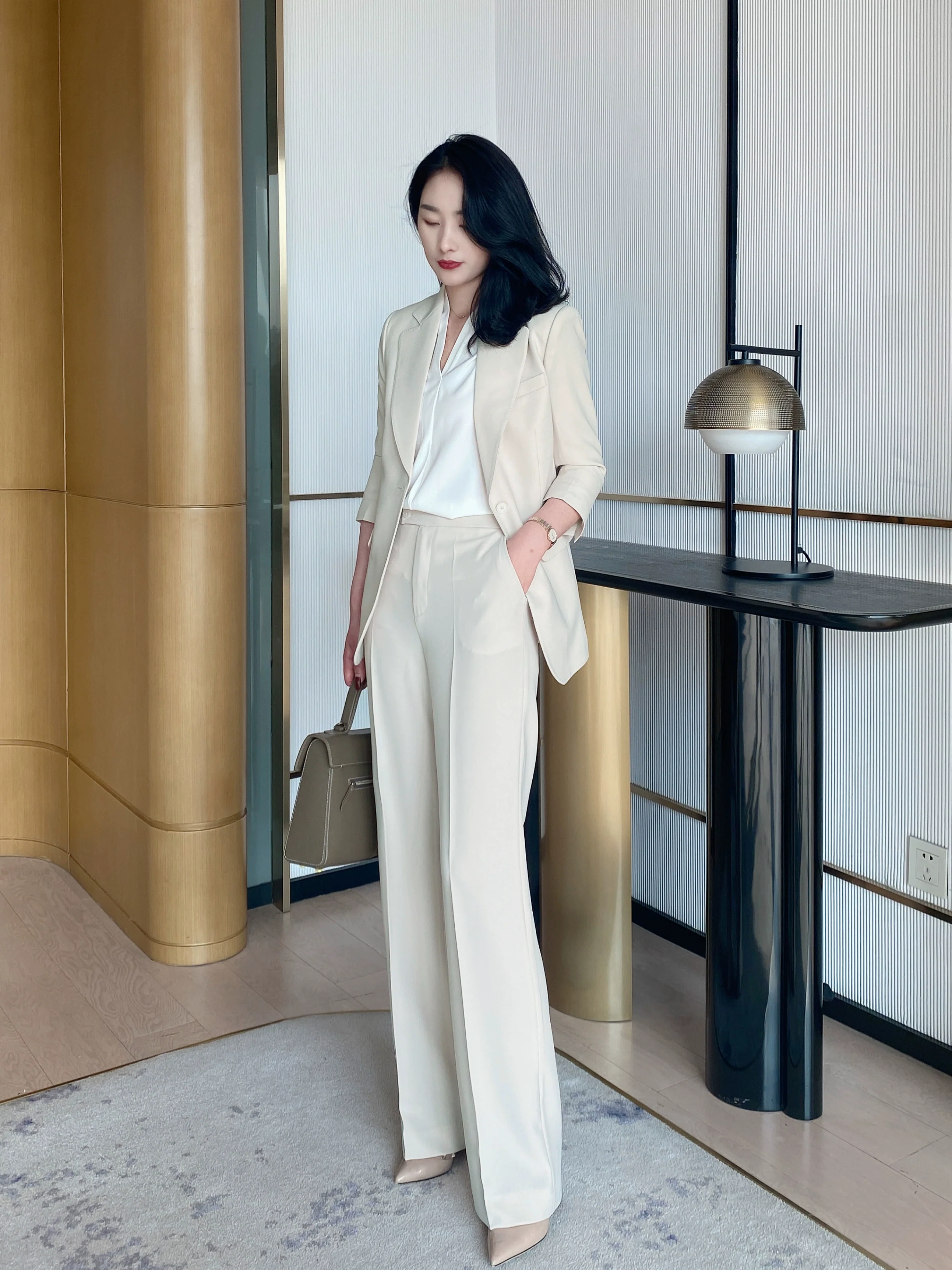 Summer White Leisure Suit Set with Loose Straight Pants and Seven‑Sleeve Top - Image 5