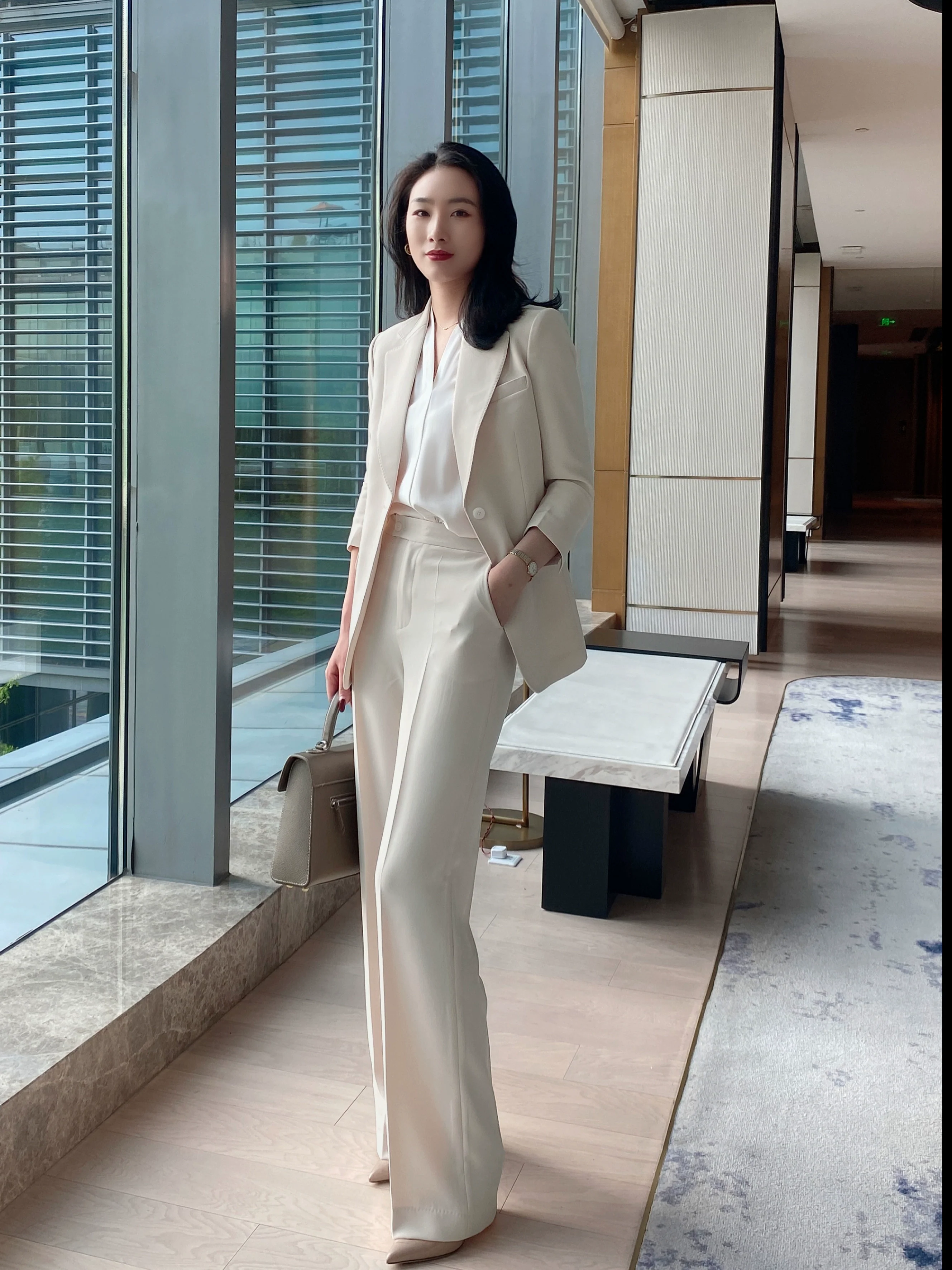 Summer White Leisure Suit Set with Loose Straight Pants and Seven‑Sleeve Top - Image 6