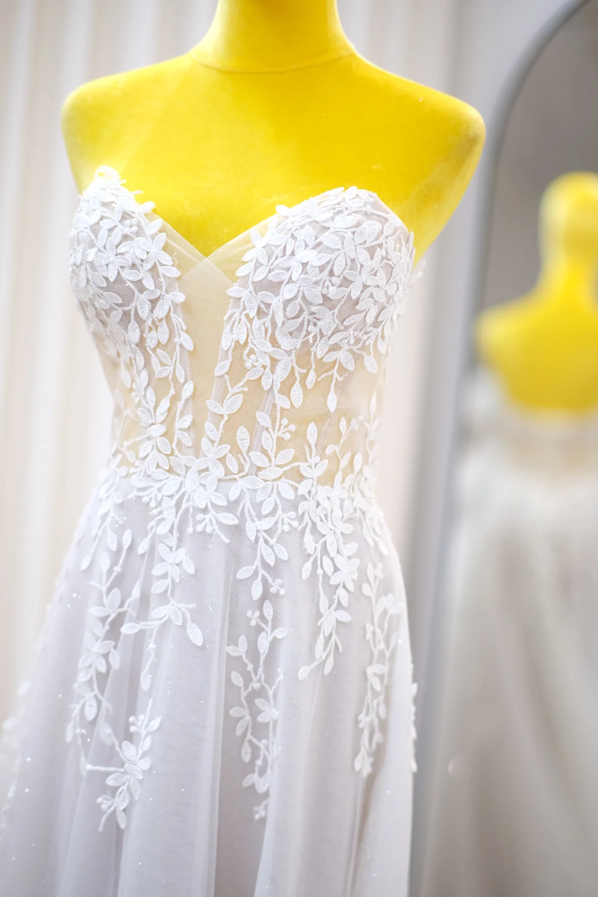 Lux Full Fabric Lace Size S Wedding Gown | Ready-to-Wear - Image 5